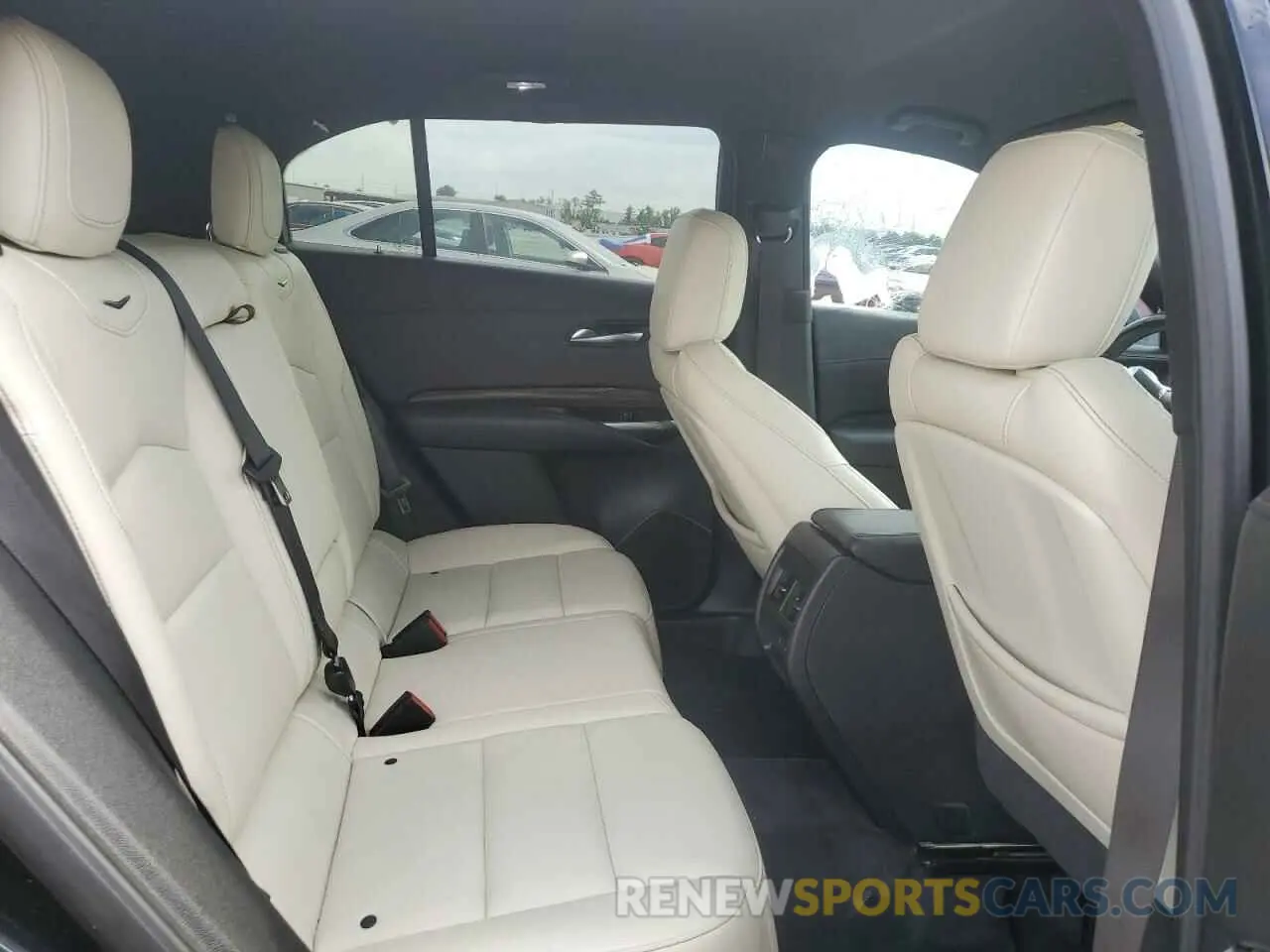 10 Photograph of a damaged car 1GYFZER43KF171712 CADILLAC XT4 2019