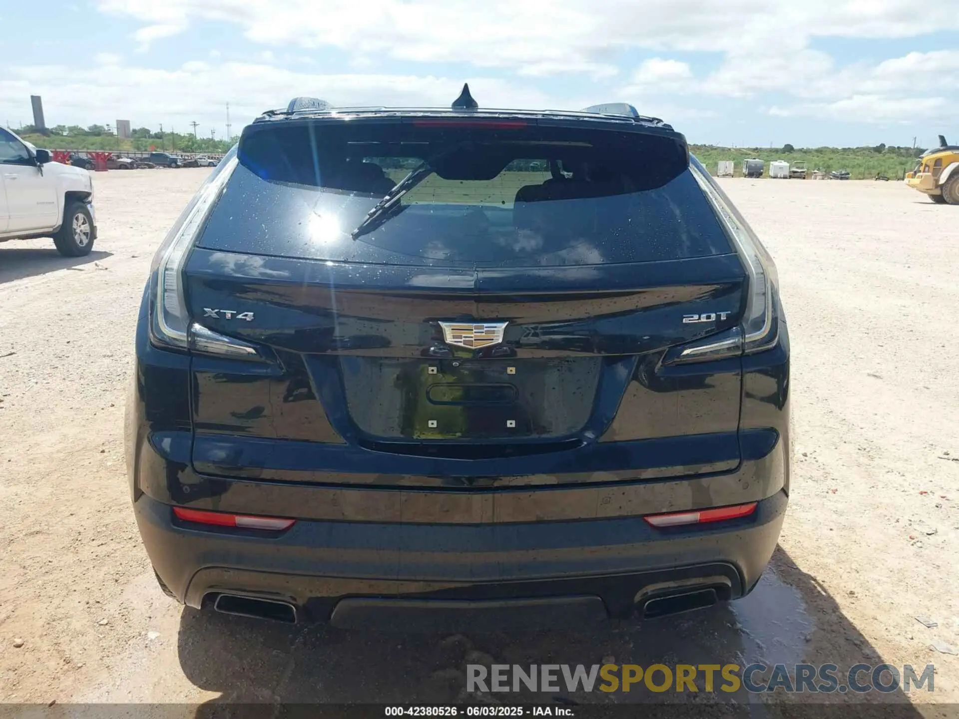 16 Photograph of a damaged car 1GYFZER44KF103029 CADILLAC XT4 2019