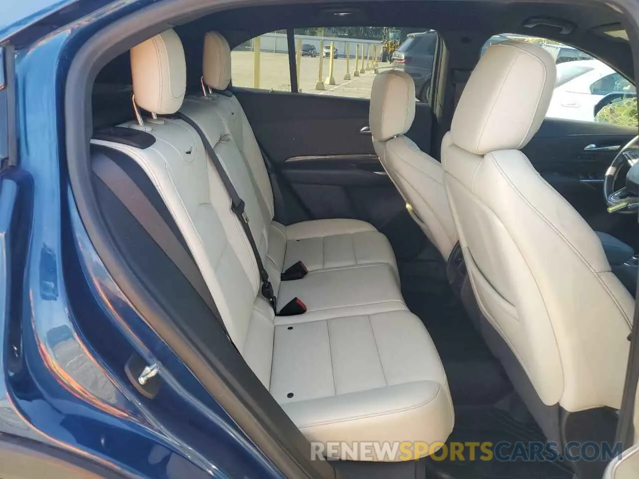 11 Photograph of a damaged car 1GYFZER44KF158466 CADILLAC XT4 2019