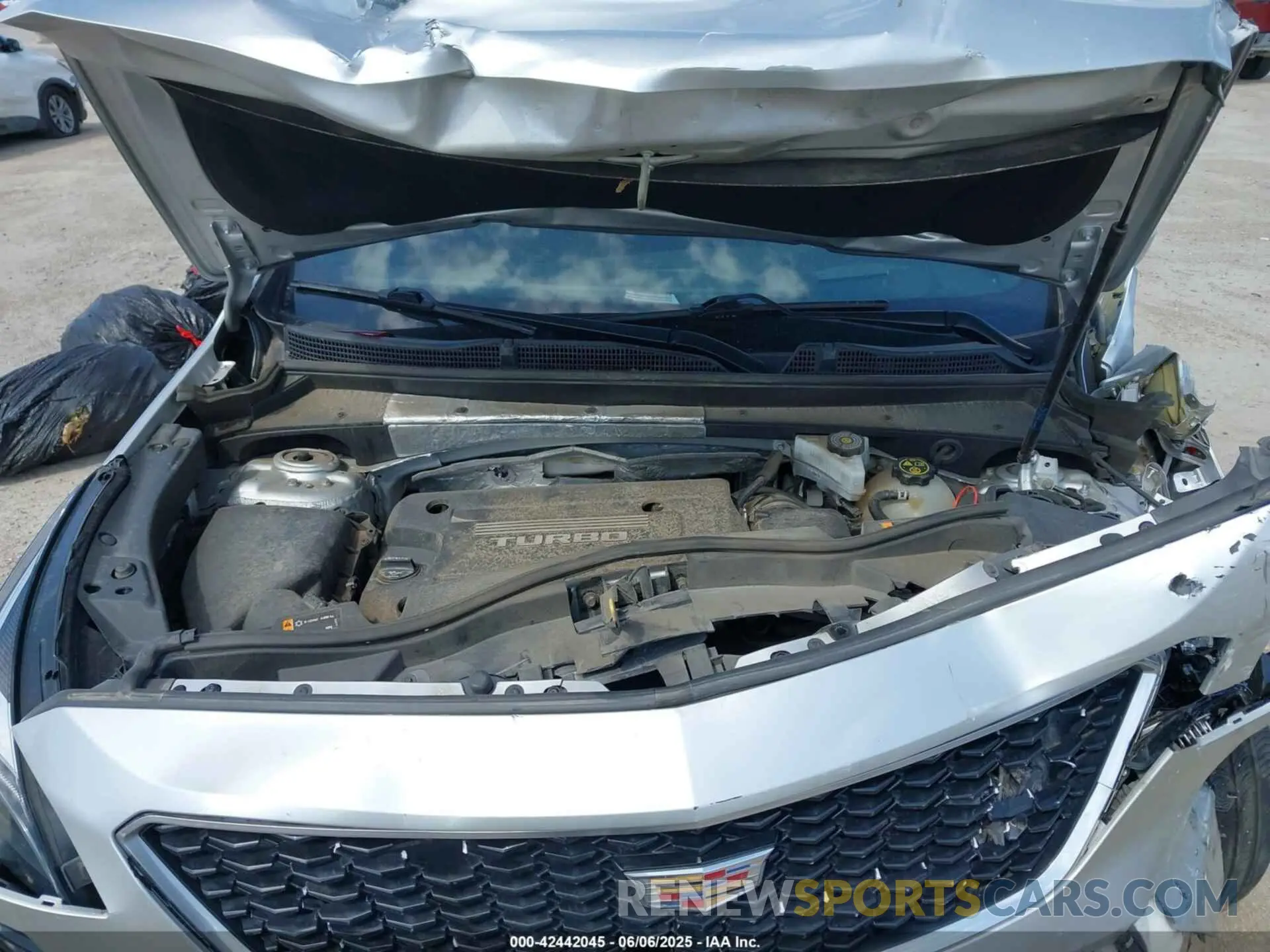 10 Photograph of a damaged car 1GYFZER44KF164901 CADILLAC XT4 2019