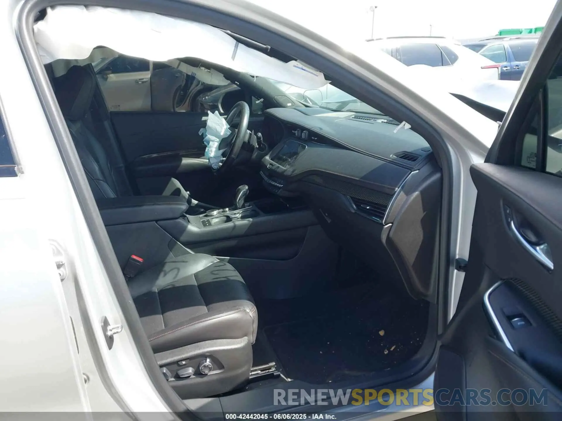 5 Photograph of a damaged car 1GYFZER44KF164901 CADILLAC XT4 2019