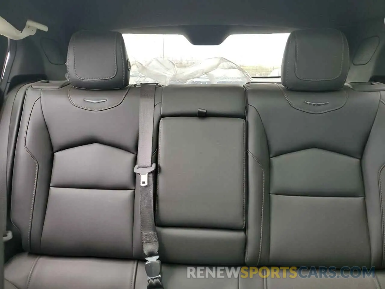 10 Photograph of a damaged car 1GYFZER48KF112347 CADILLAC XT4 2019