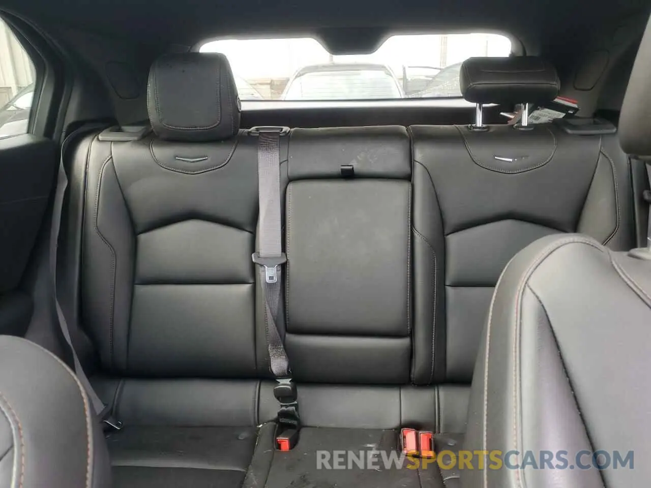 10 Photograph of a damaged car 1GYFZER49KF100661 CADILLAC XT4 2019