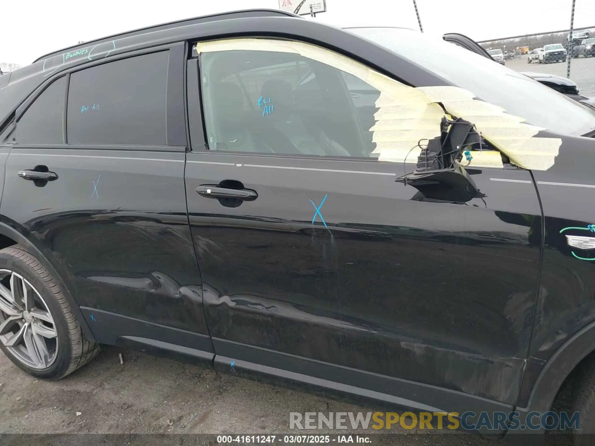 18 Photograph of a damaged car 1GYFZER49KF178096 CADILLAC XT4 2019