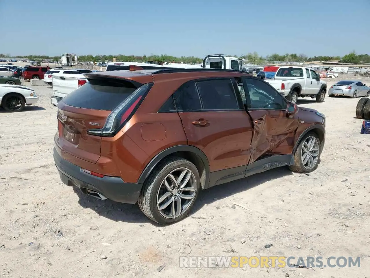 3 Photograph of a damaged car 1GYFZFR42KF136567 CADILLAC XT4 2019