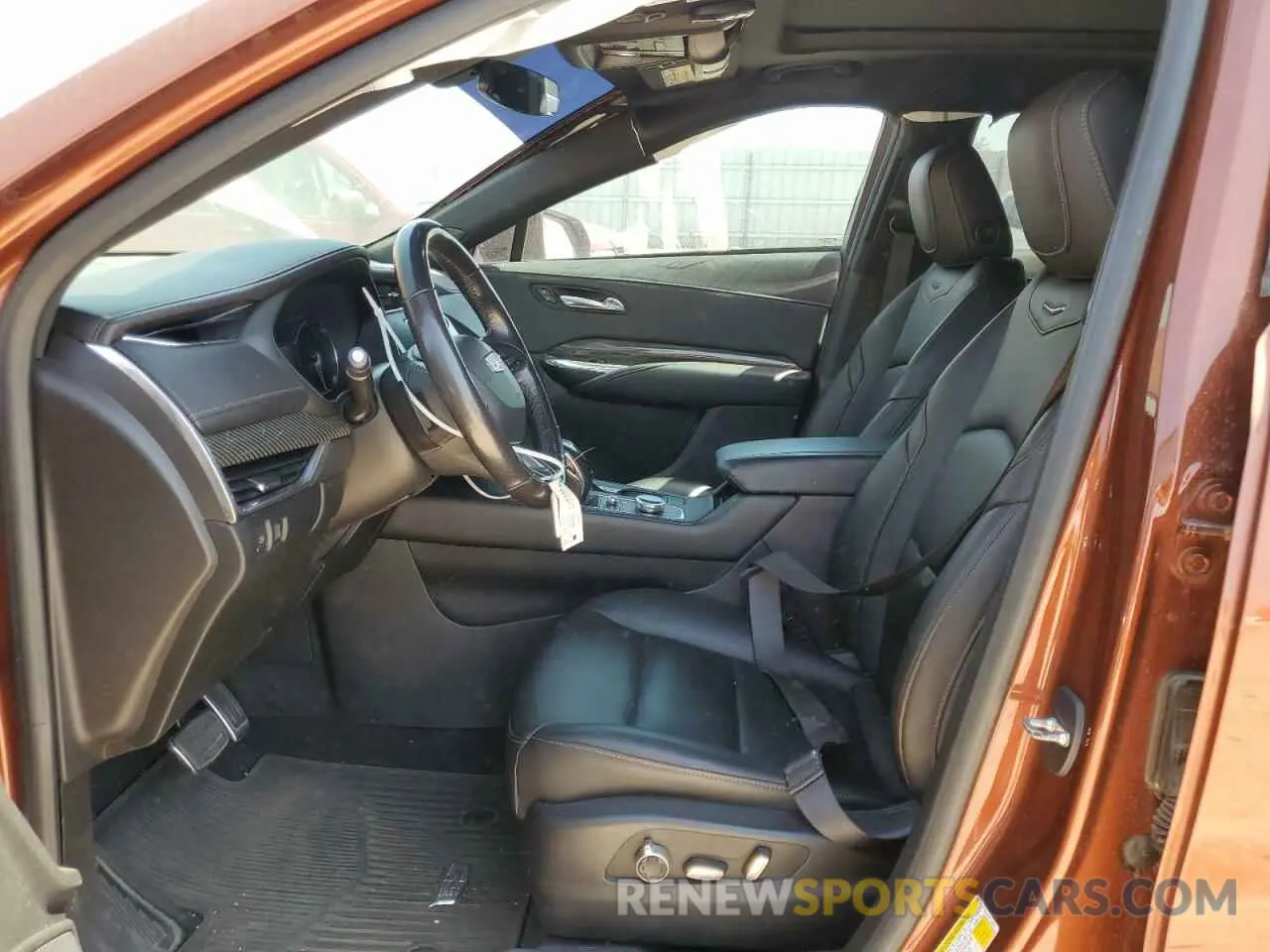 7 Photograph of a damaged car 1GYFZFR42KF136567 CADILLAC XT4 2019