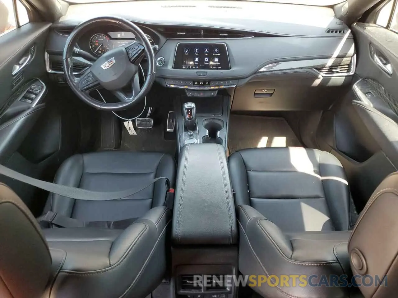 8 Photograph of a damaged car 1GYFZFR42KF136567 CADILLAC XT4 2019