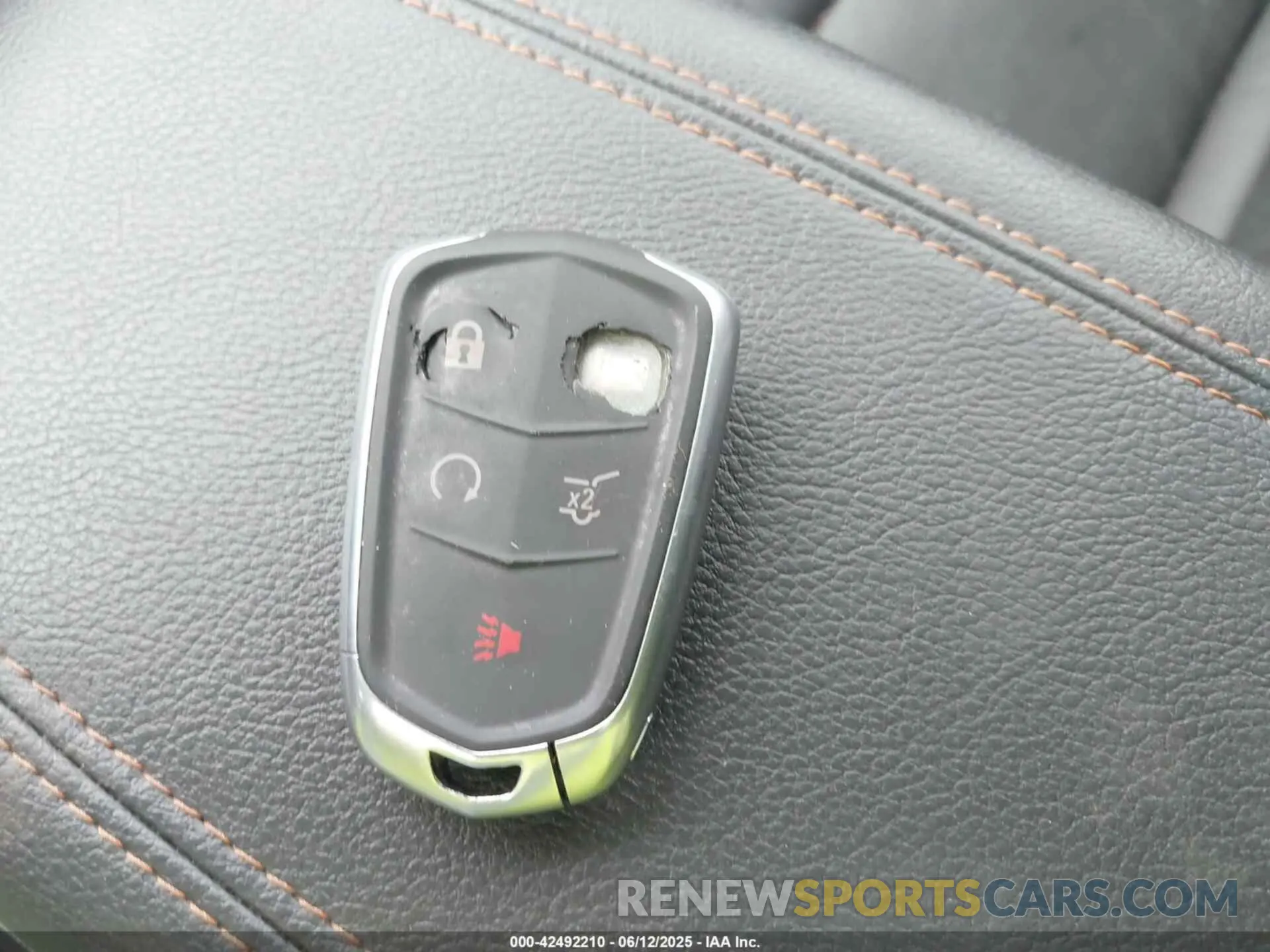 11 Photograph of a damaged car 1GYFZFR44KF150356 CADILLAC XT4 2019