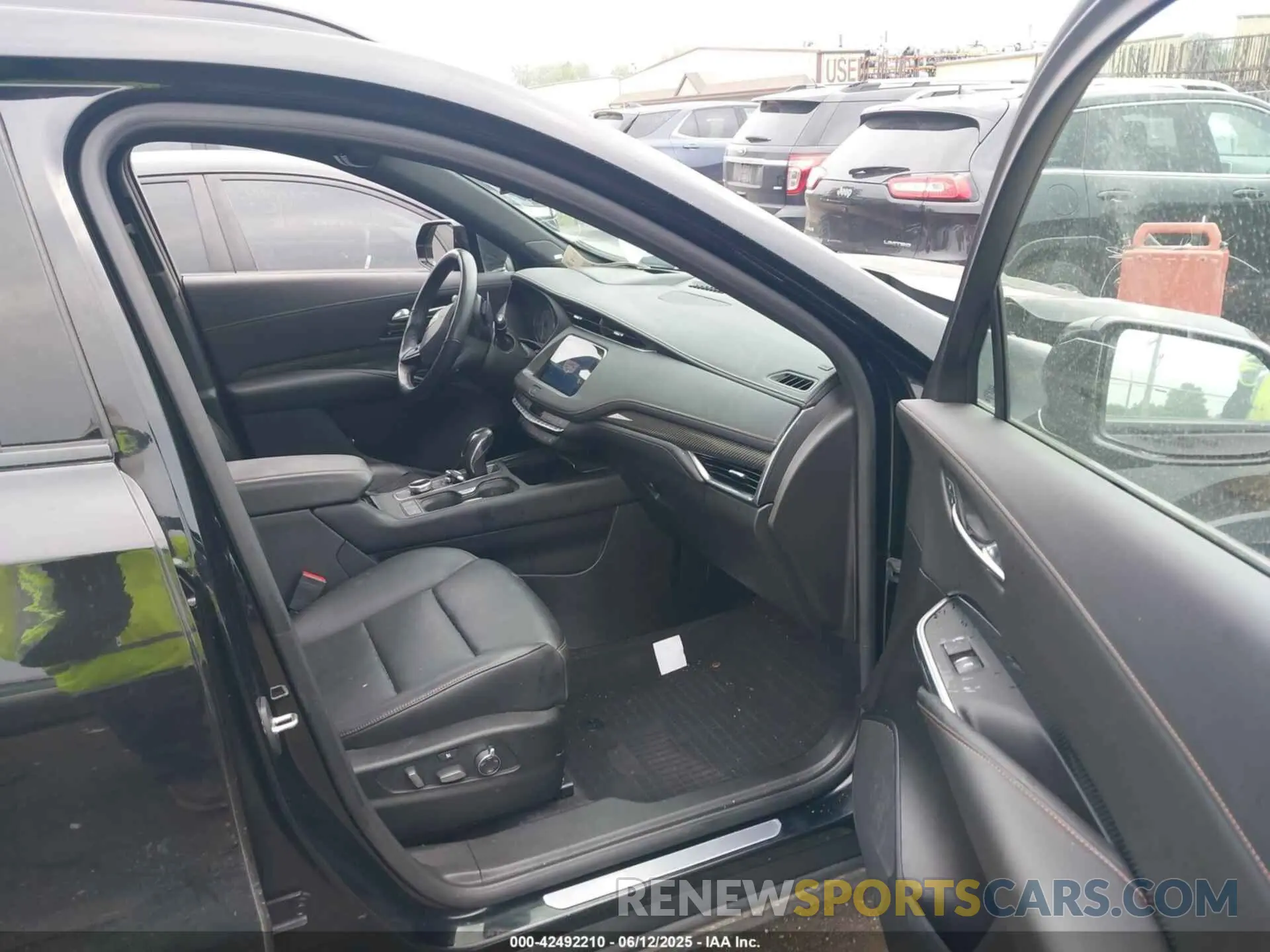 5 Photograph of a damaged car 1GYFZFR44KF150356 CADILLAC XT4 2019