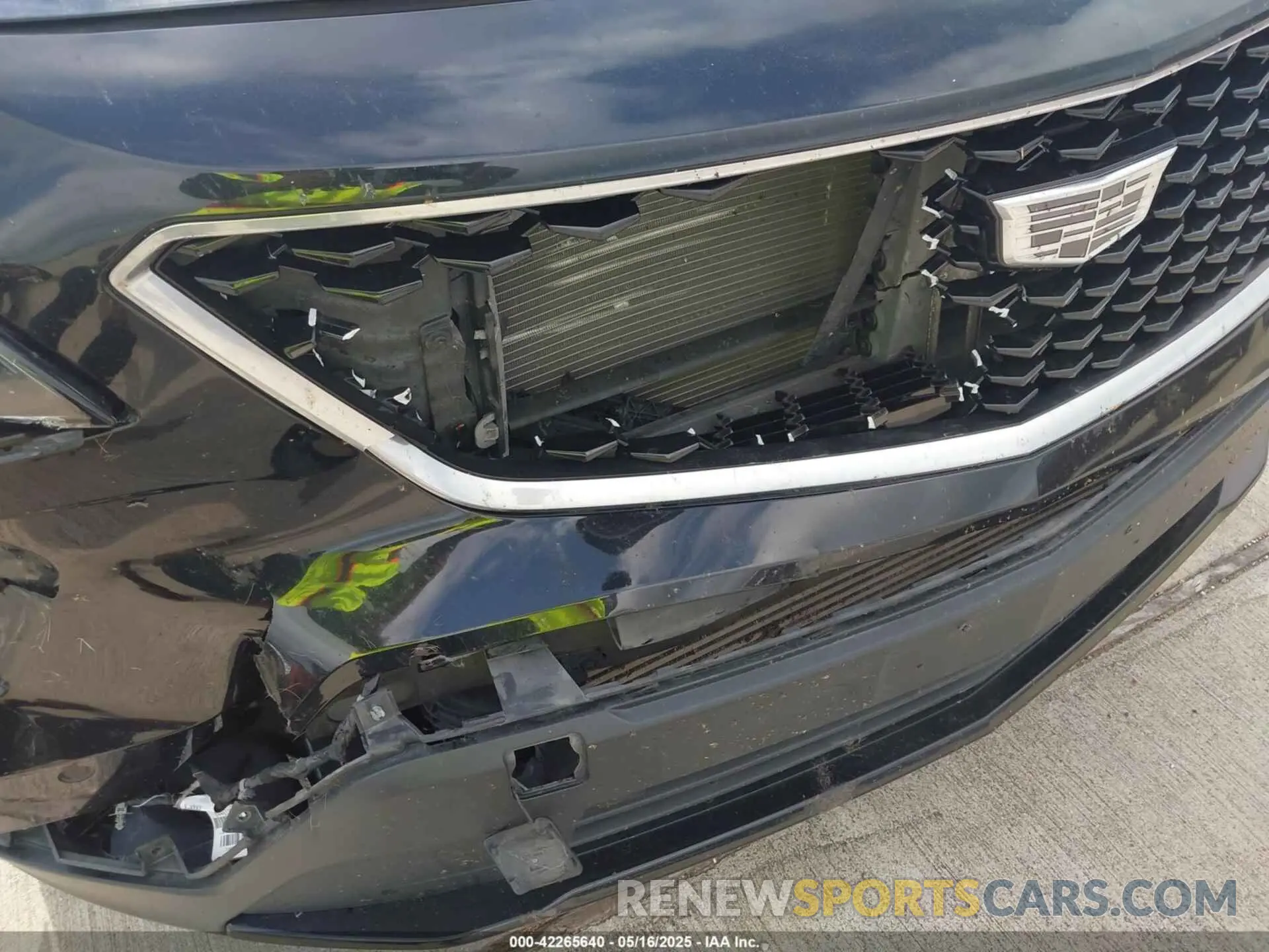 17 Photograph of a damaged car 1GYFZFR45KF185150 CADILLAC XT4 2019