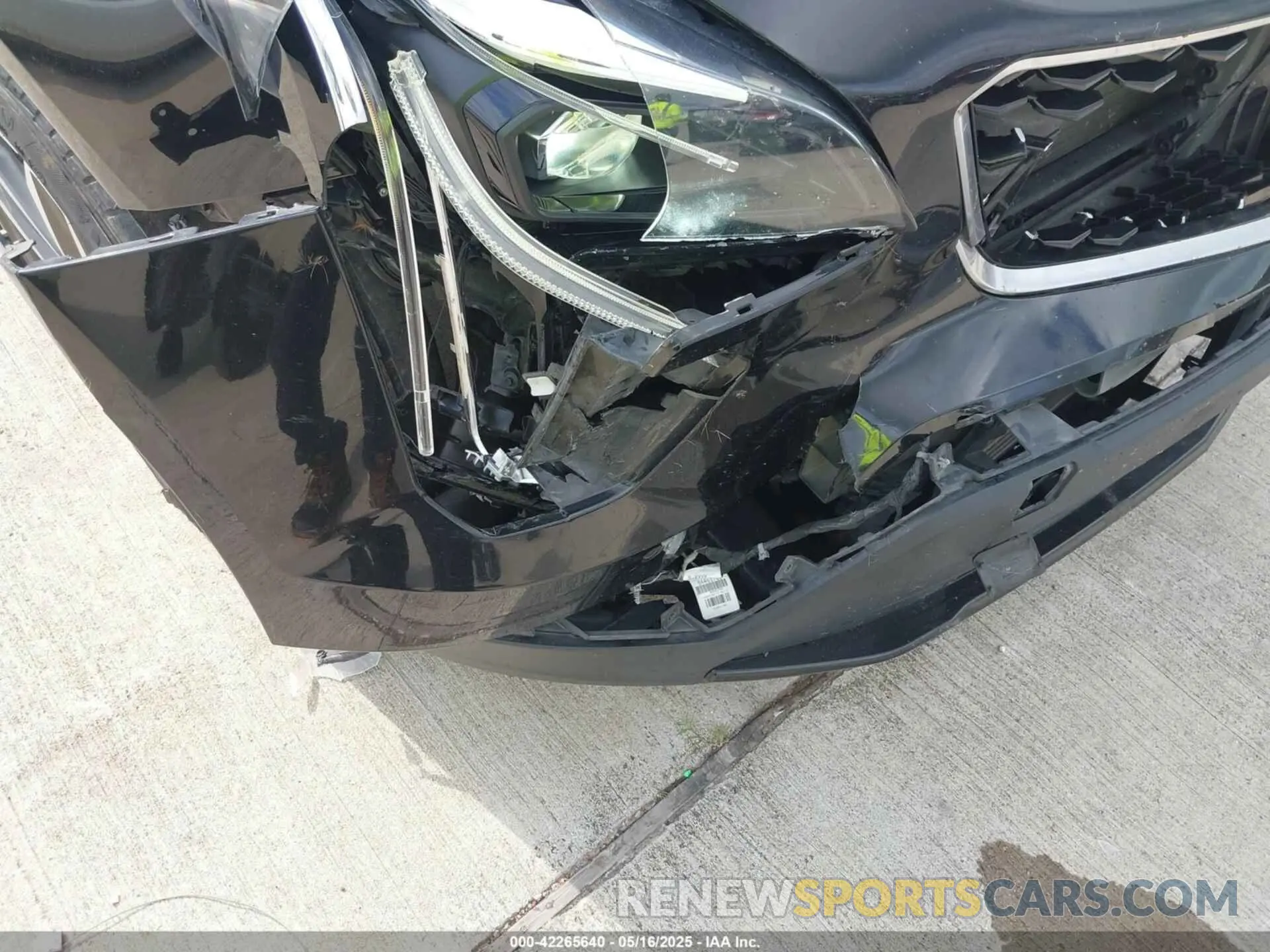 6 Photograph of a damaged car 1GYFZFR45KF185150 CADILLAC XT4 2019
