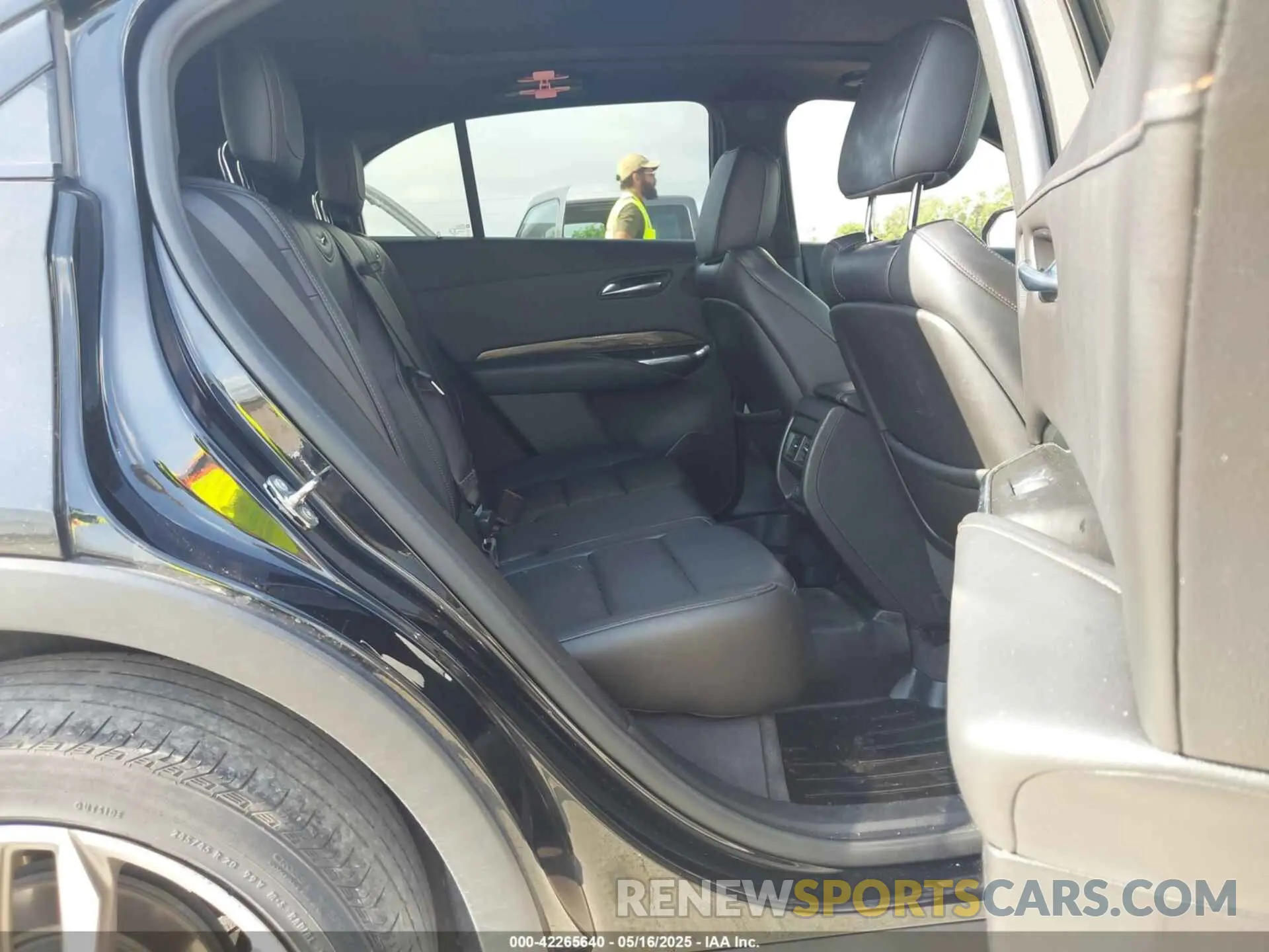 8 Photograph of a damaged car 1GYFZFR45KF185150 CADILLAC XT4 2019