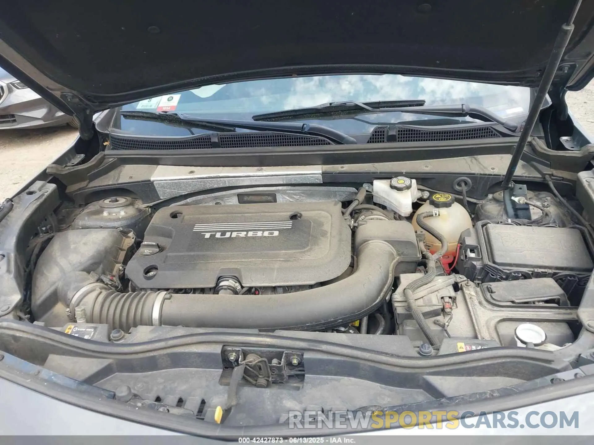 10 Photograph of a damaged car 1GYFZFR45KF202738 CADILLAC XT4 2019