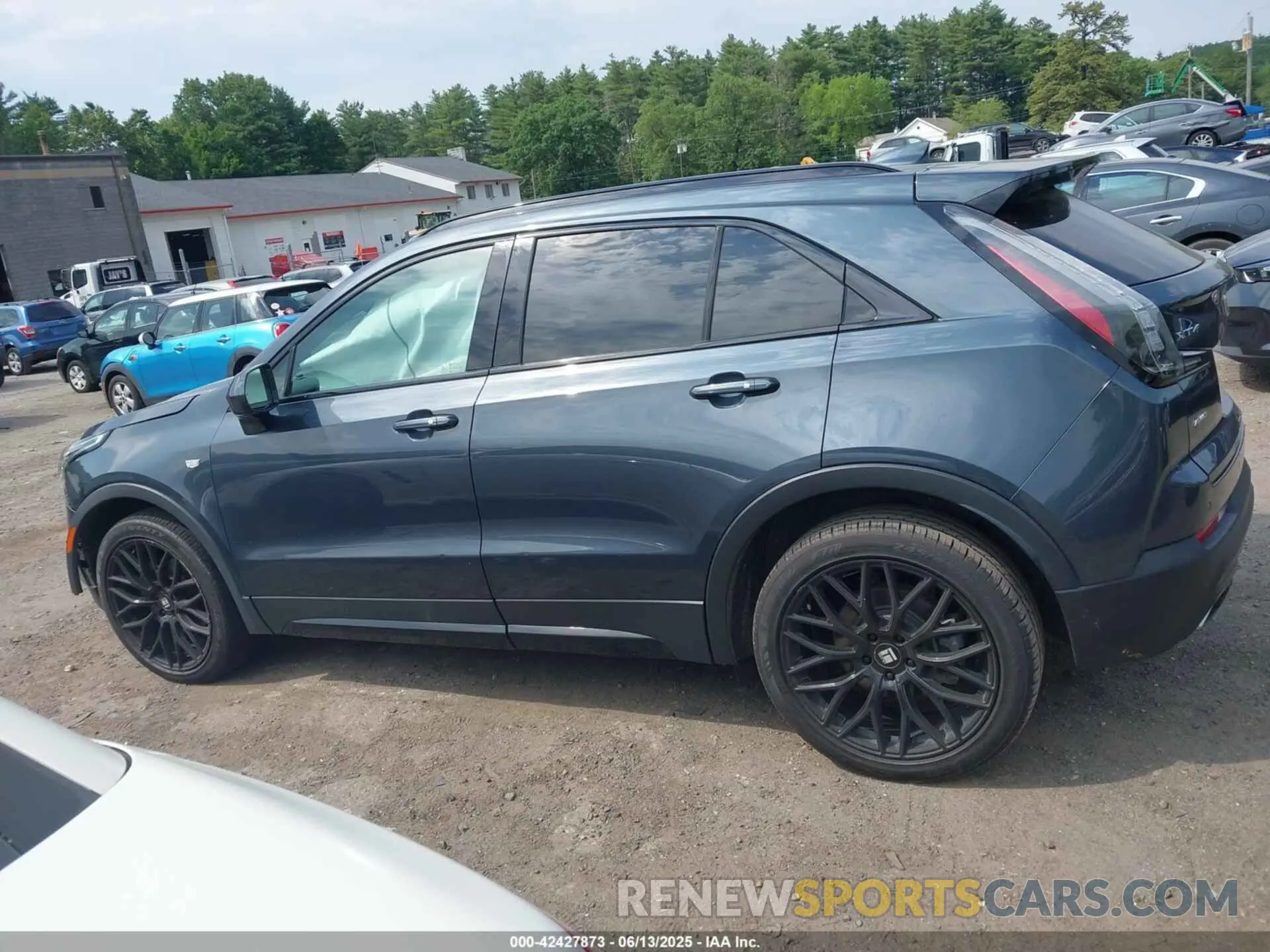 14 Photograph of a damaged car 1GYFZFR45KF202738 CADILLAC XT4 2019