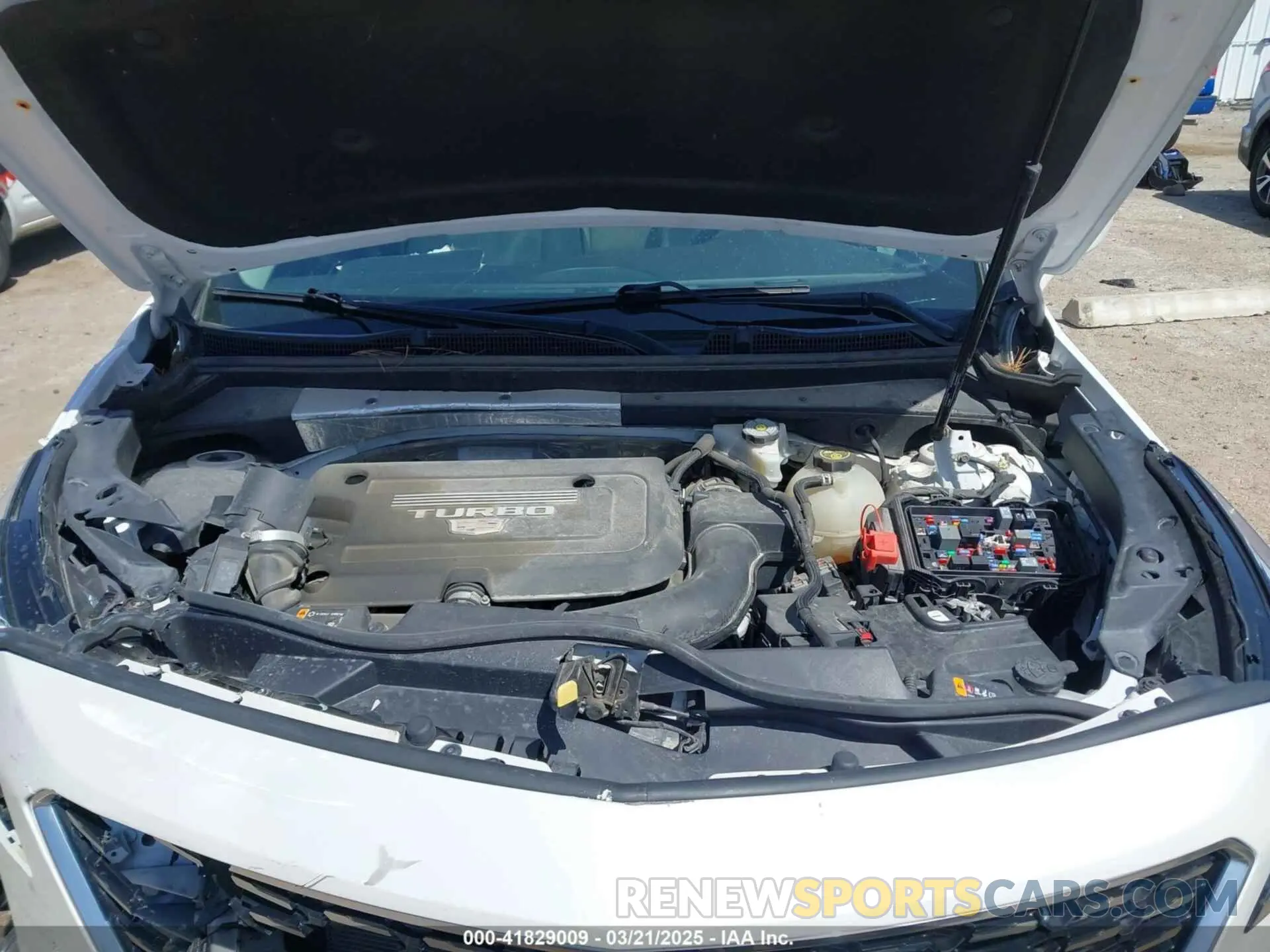 10 Photograph of a damaged car 1GYAZAR40LF139918 CADILLAC XT4 2020