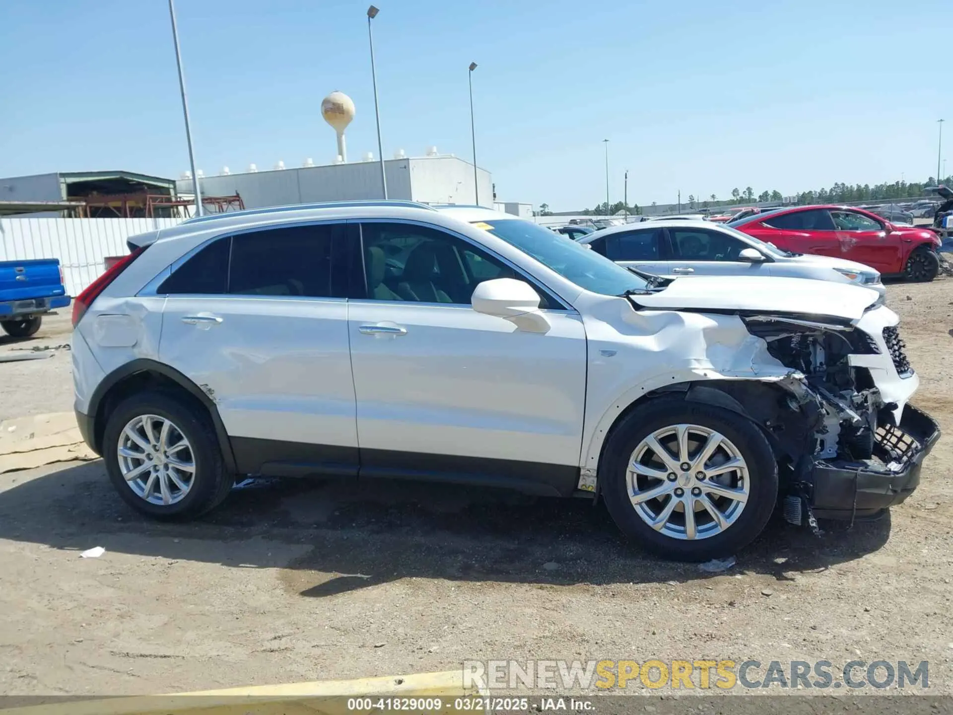 13 Photograph of a damaged car 1GYAZAR40LF139918 CADILLAC XT4 2020