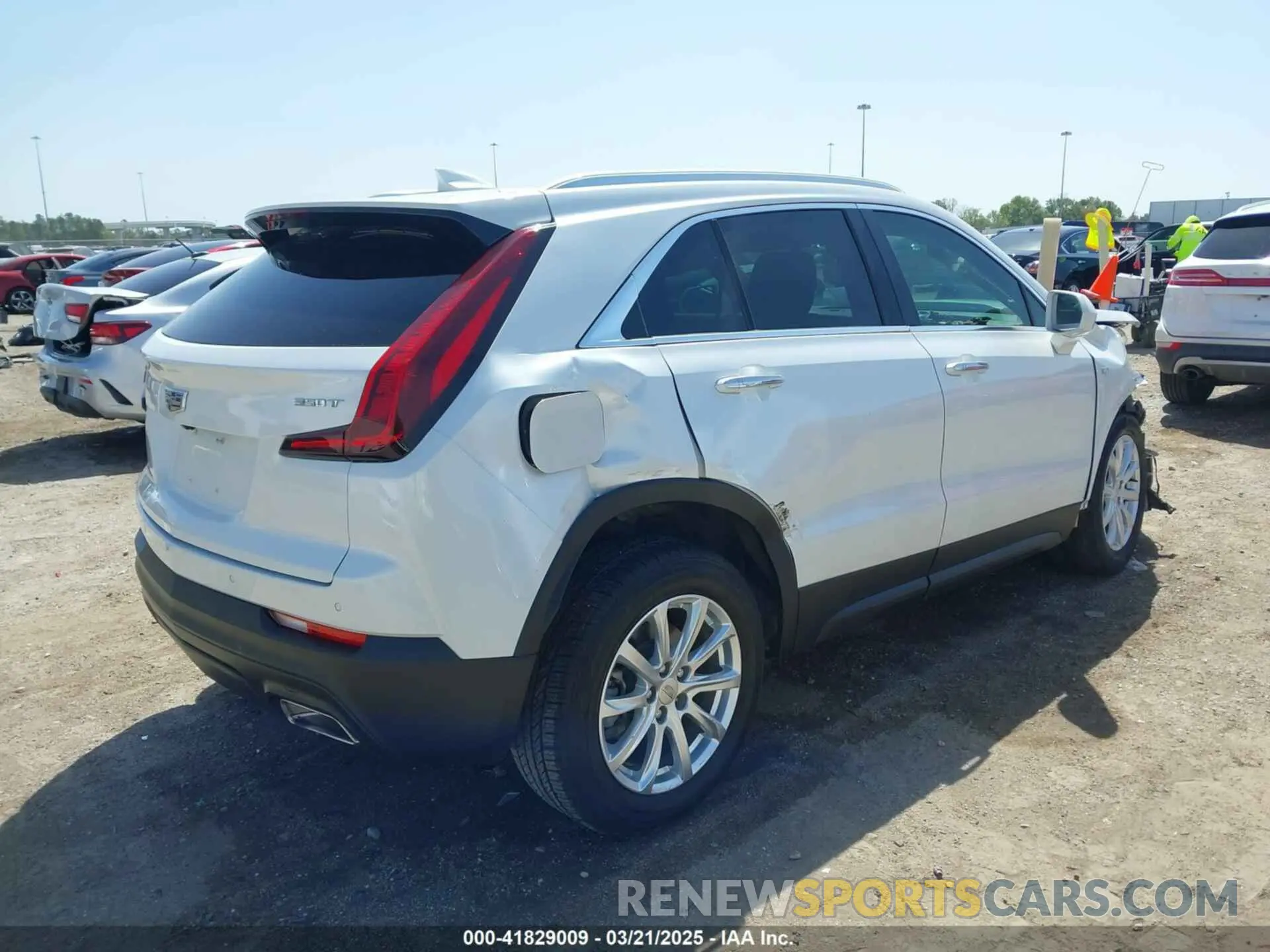 4 Photograph of a damaged car 1GYAZAR40LF139918 CADILLAC XT4 2020