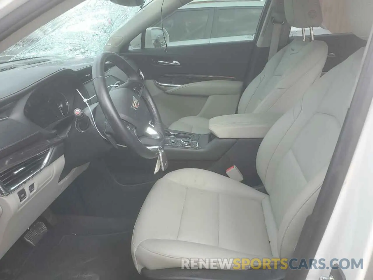7 Photograph of a damaged car 1GYAZAR46LF070460 CADILLAC XT4 2020