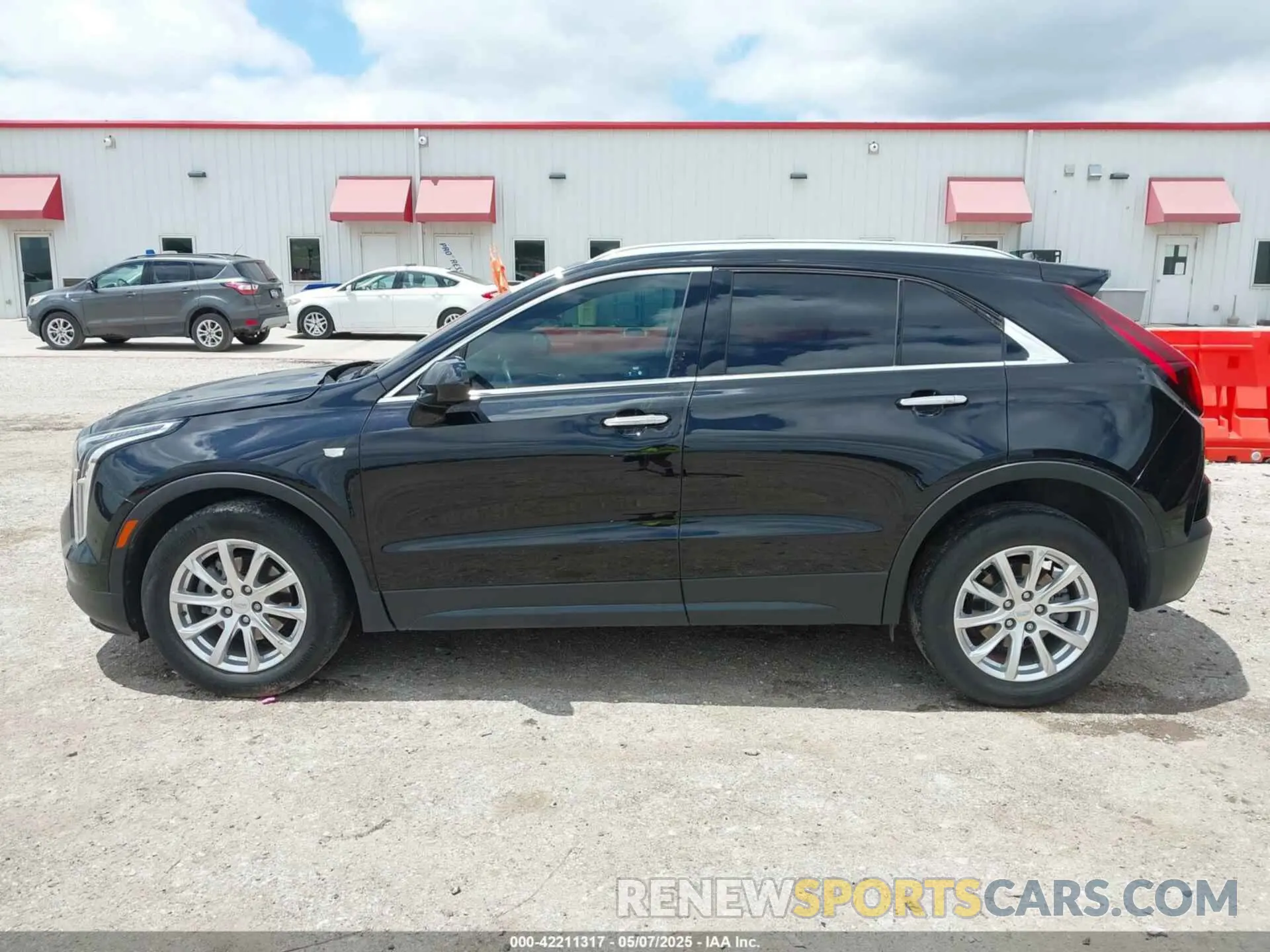 13 Photograph of a damaged car 1GYAZAR4XLF146598 CADILLAC XT4 2020