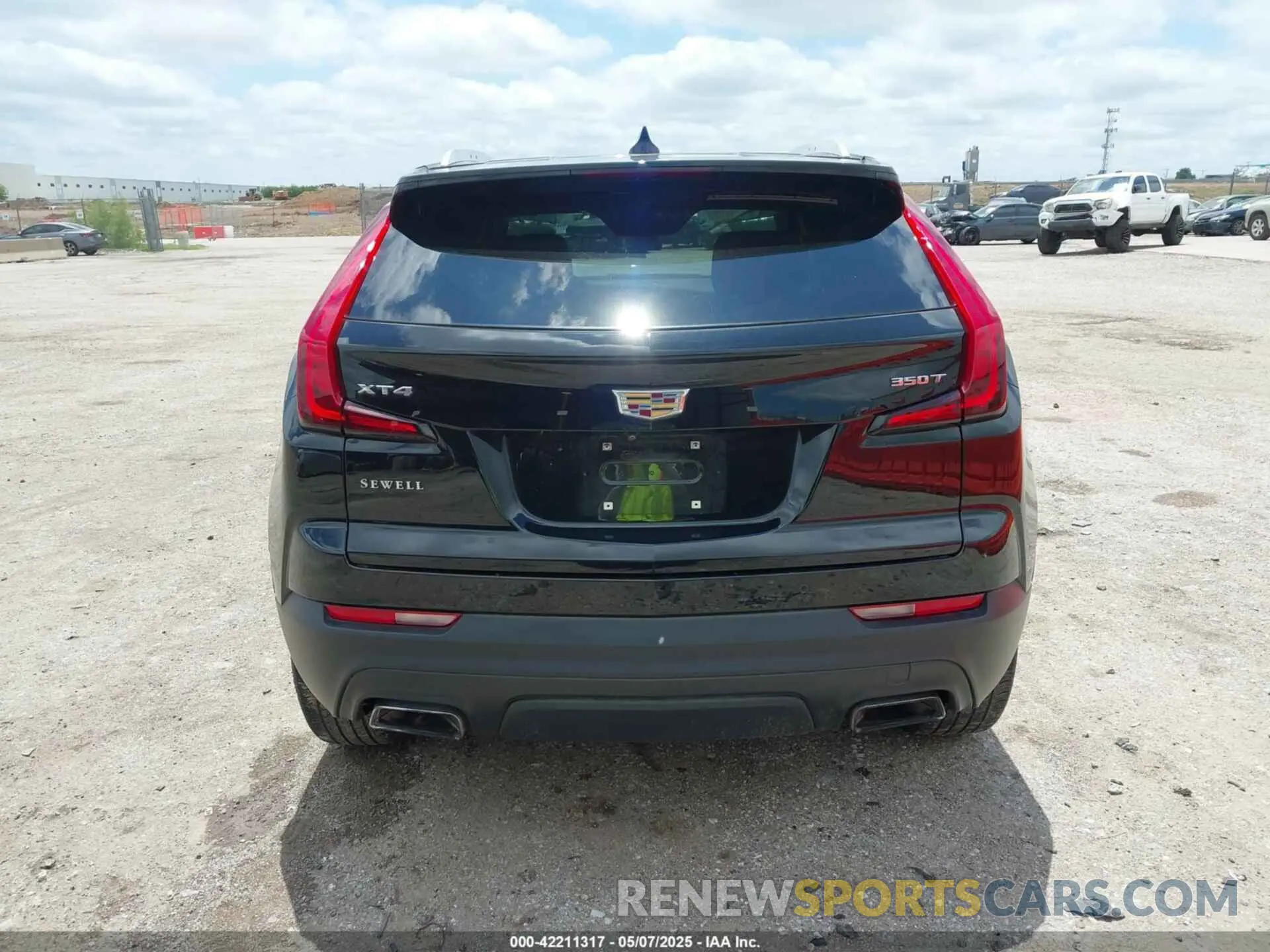 15 Photograph of a damaged car 1GYAZAR4XLF146598 CADILLAC XT4 2020