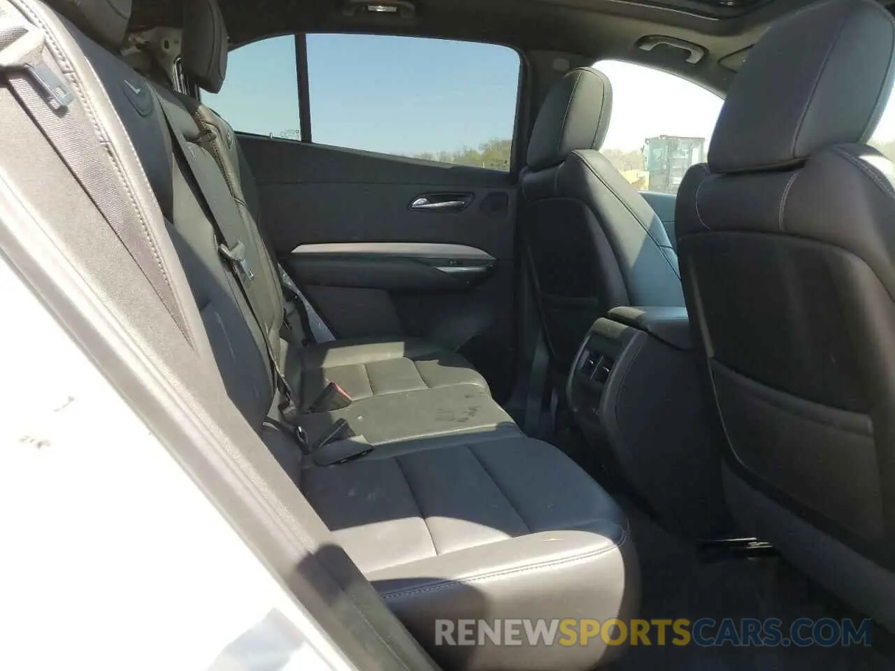 11 Photograph of a damaged car 1GYFZCR41LF036945 CADILLAC XT4 2020