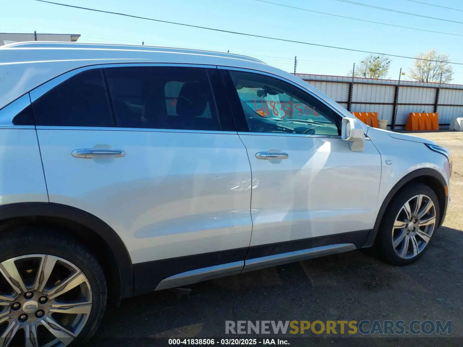 14 Photograph of a damaged car 1GYFZCR41LF115094 CADILLAC XT4 2020