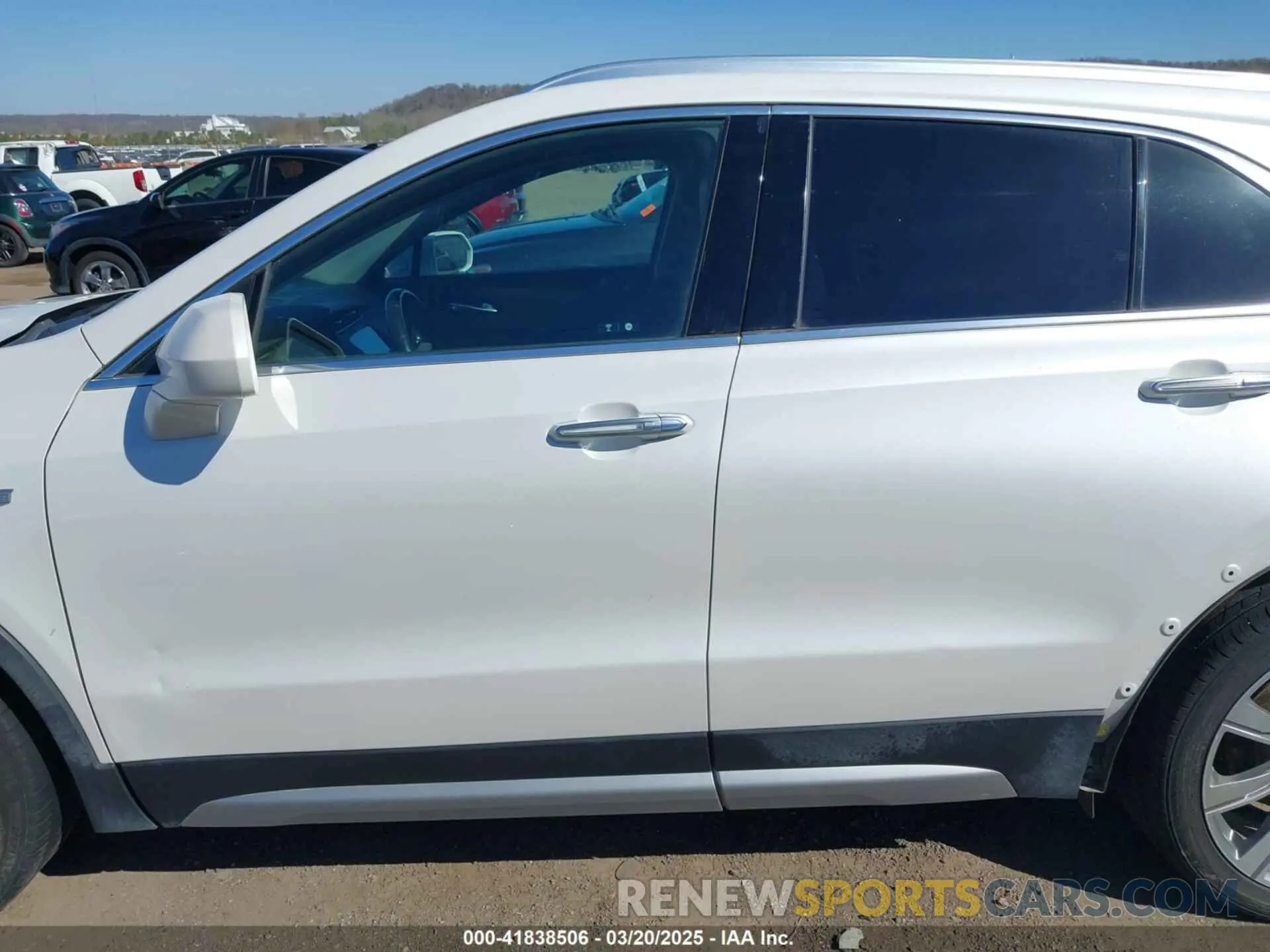 15 Photograph of a damaged car 1GYFZCR41LF115094 CADILLAC XT4 2020