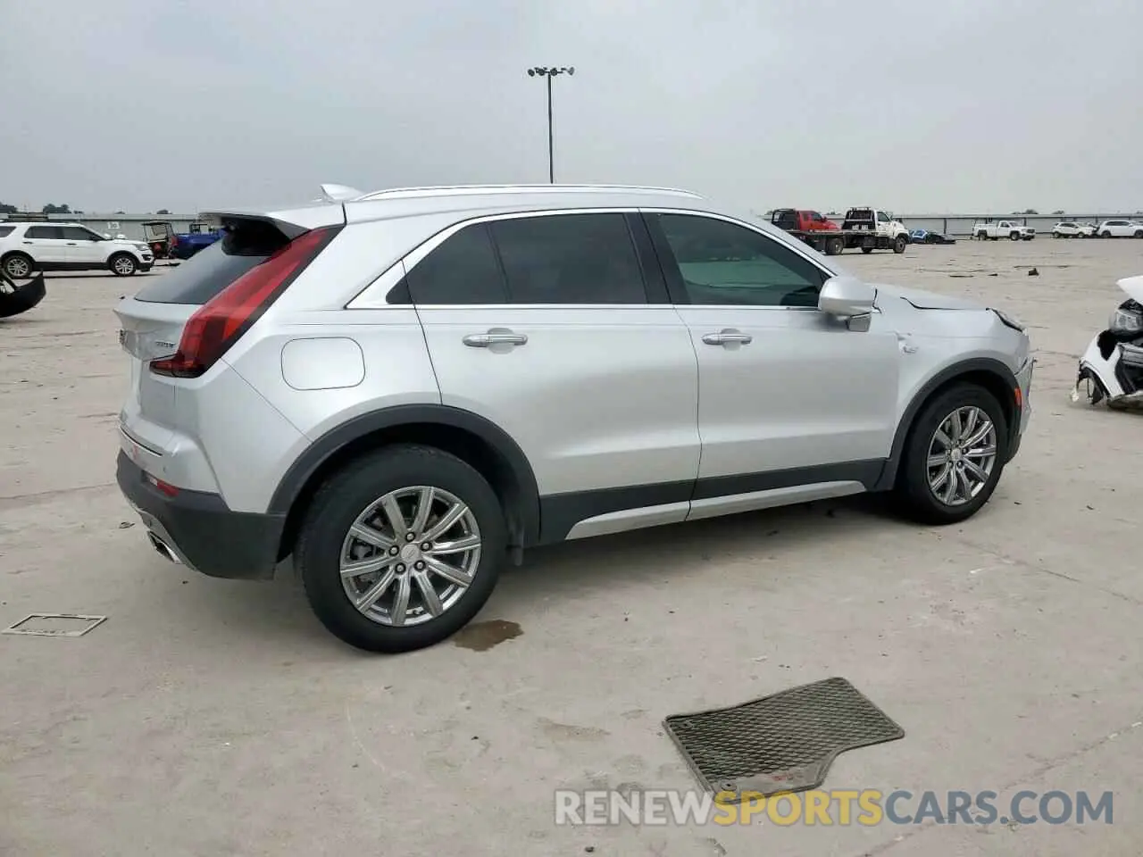 3 Photograph of a damaged car 1GYFZCR42LF115413 CADILLAC XT4 2020