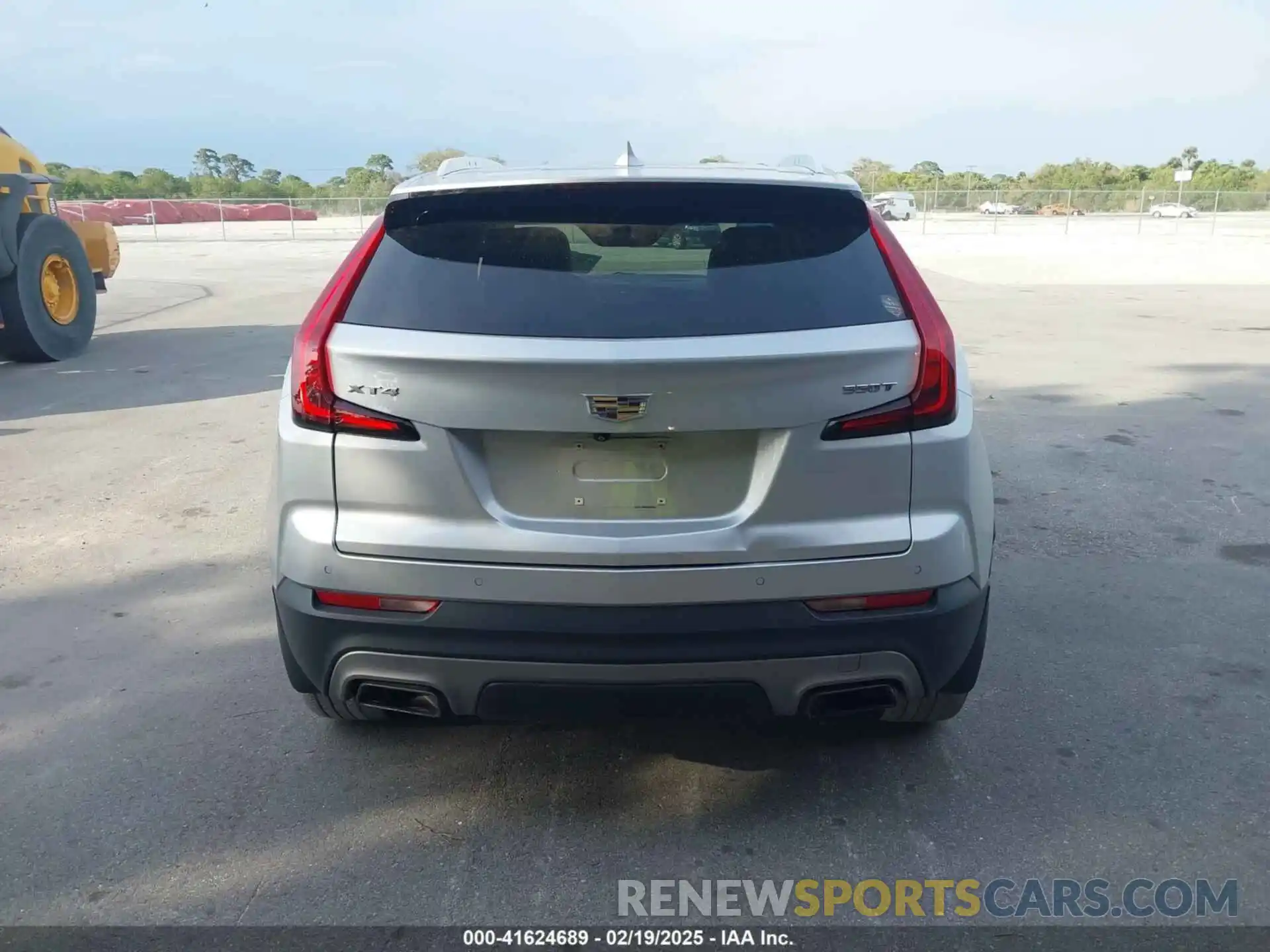 16 Photograph of a damaged car 1GYFZCR44LF060642 CADILLAC XT4 2020