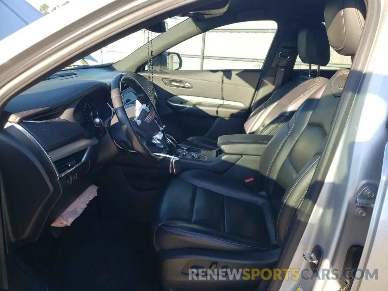 7 Photograph of a damaged car 1GYFZCR45LF078258 CADILLAC XT4 2020