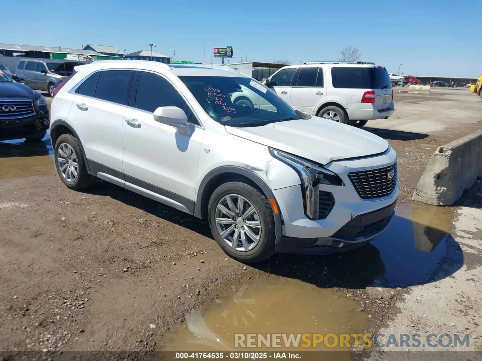 1 Photograph of a damaged car 1GYFZCR45LF138622 CADILLAC XT4 2020