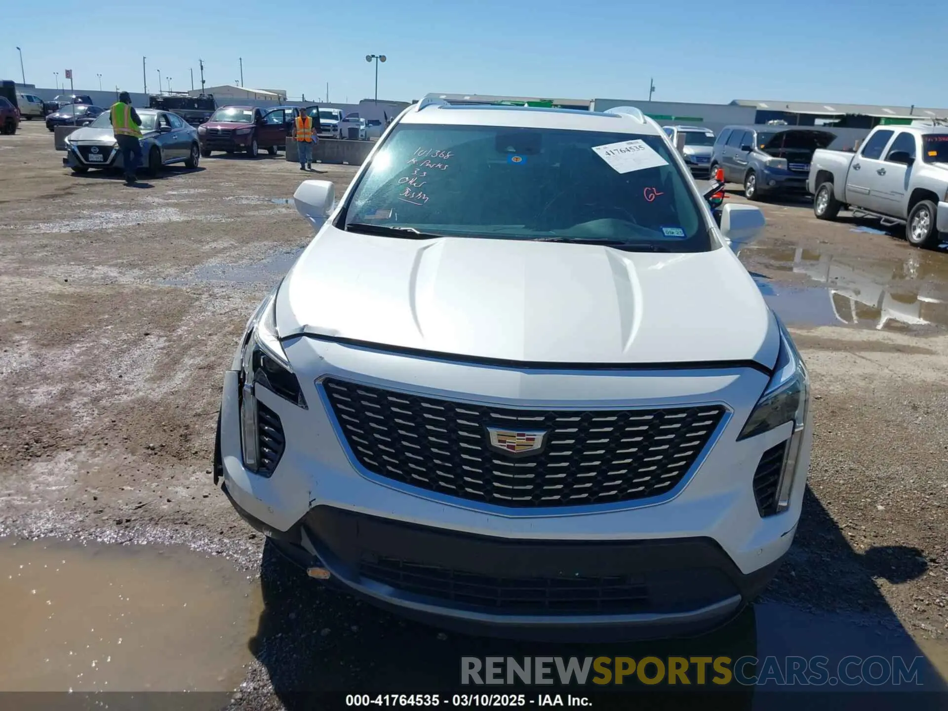 12 Photograph of a damaged car 1GYFZCR45LF138622 CADILLAC XT4 2020