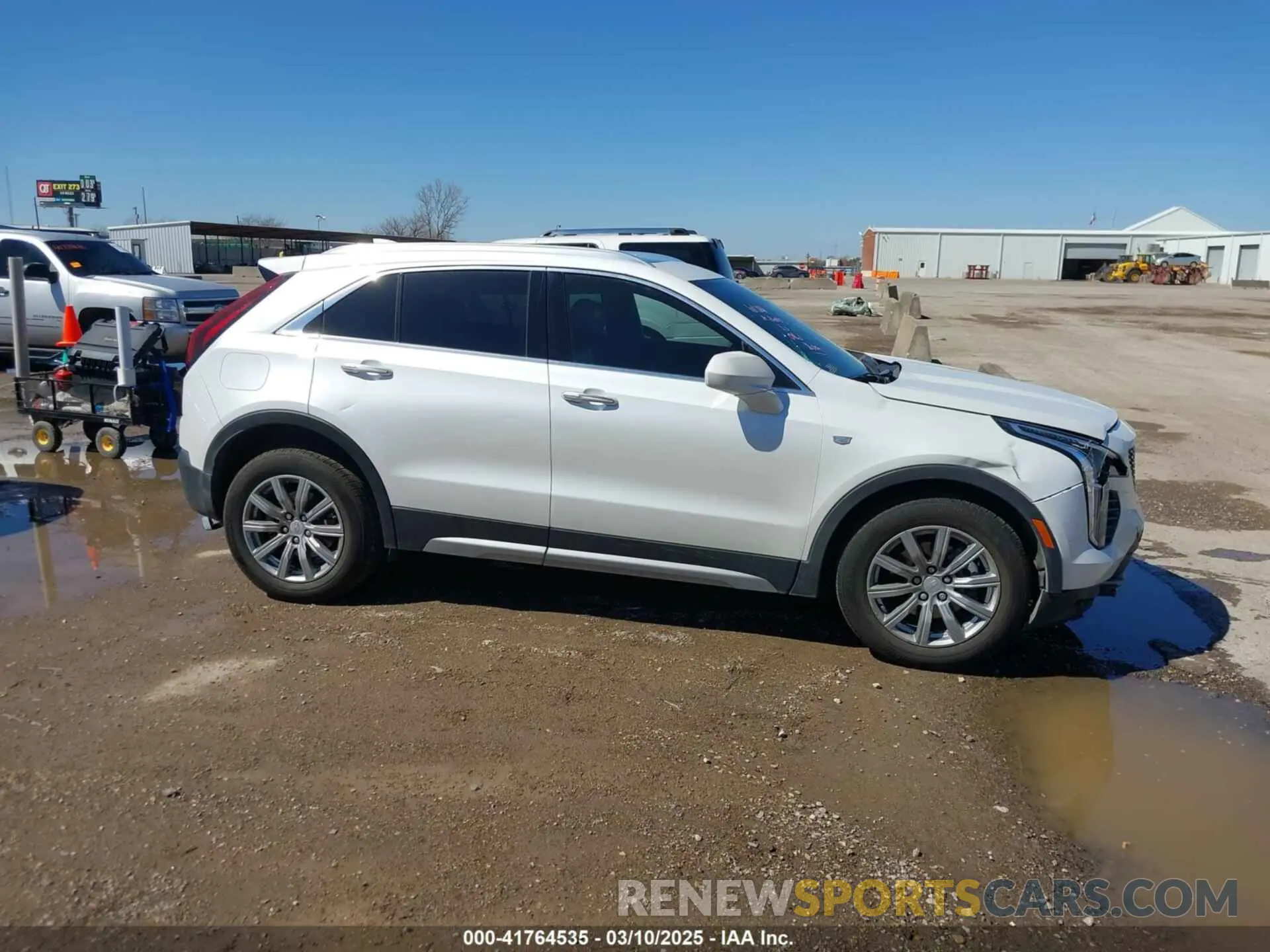 13 Photograph of a damaged car 1GYFZCR45LF138622 CADILLAC XT4 2020