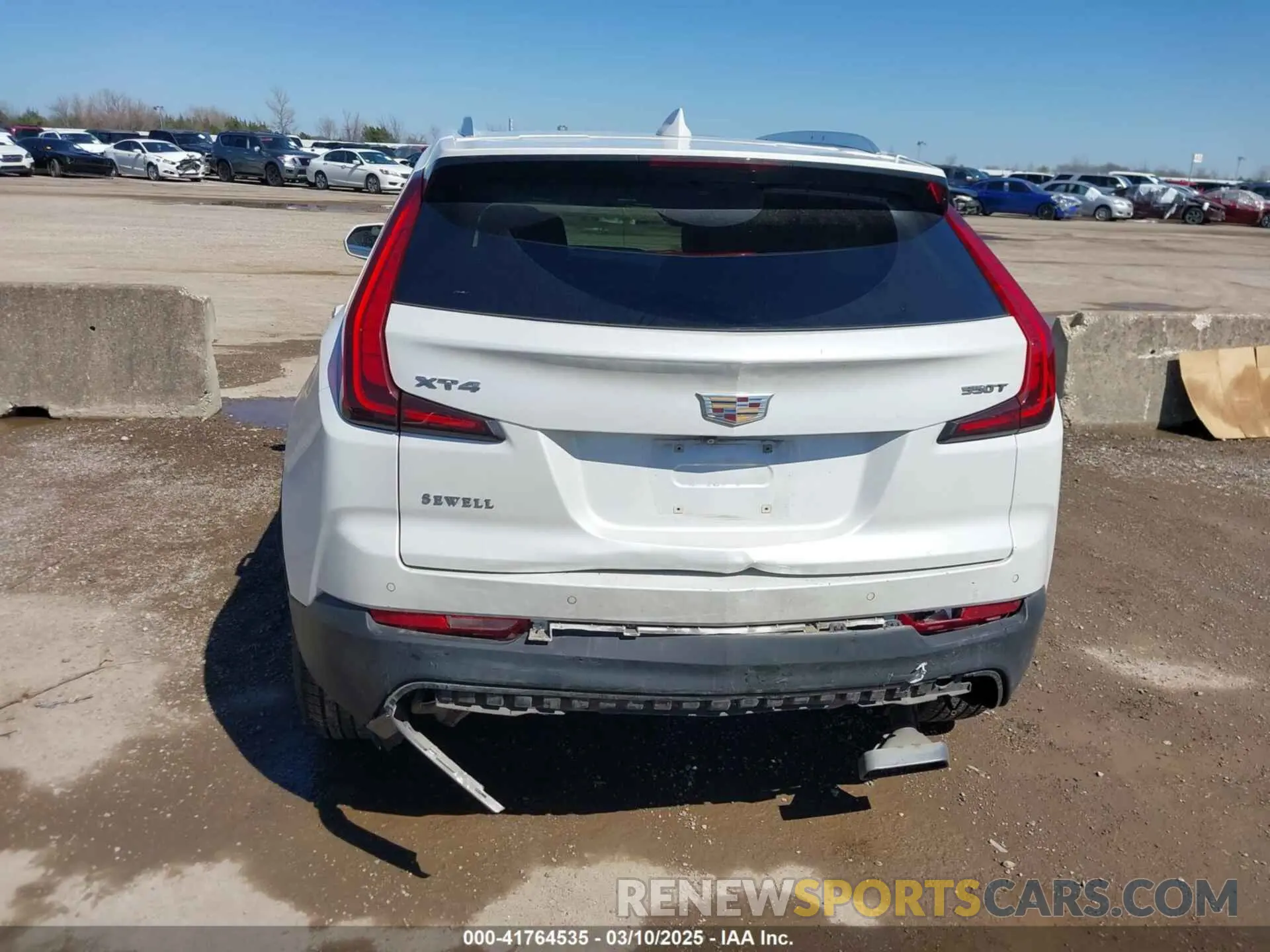 16 Photograph of a damaged car 1GYFZCR45LF138622 CADILLAC XT4 2020