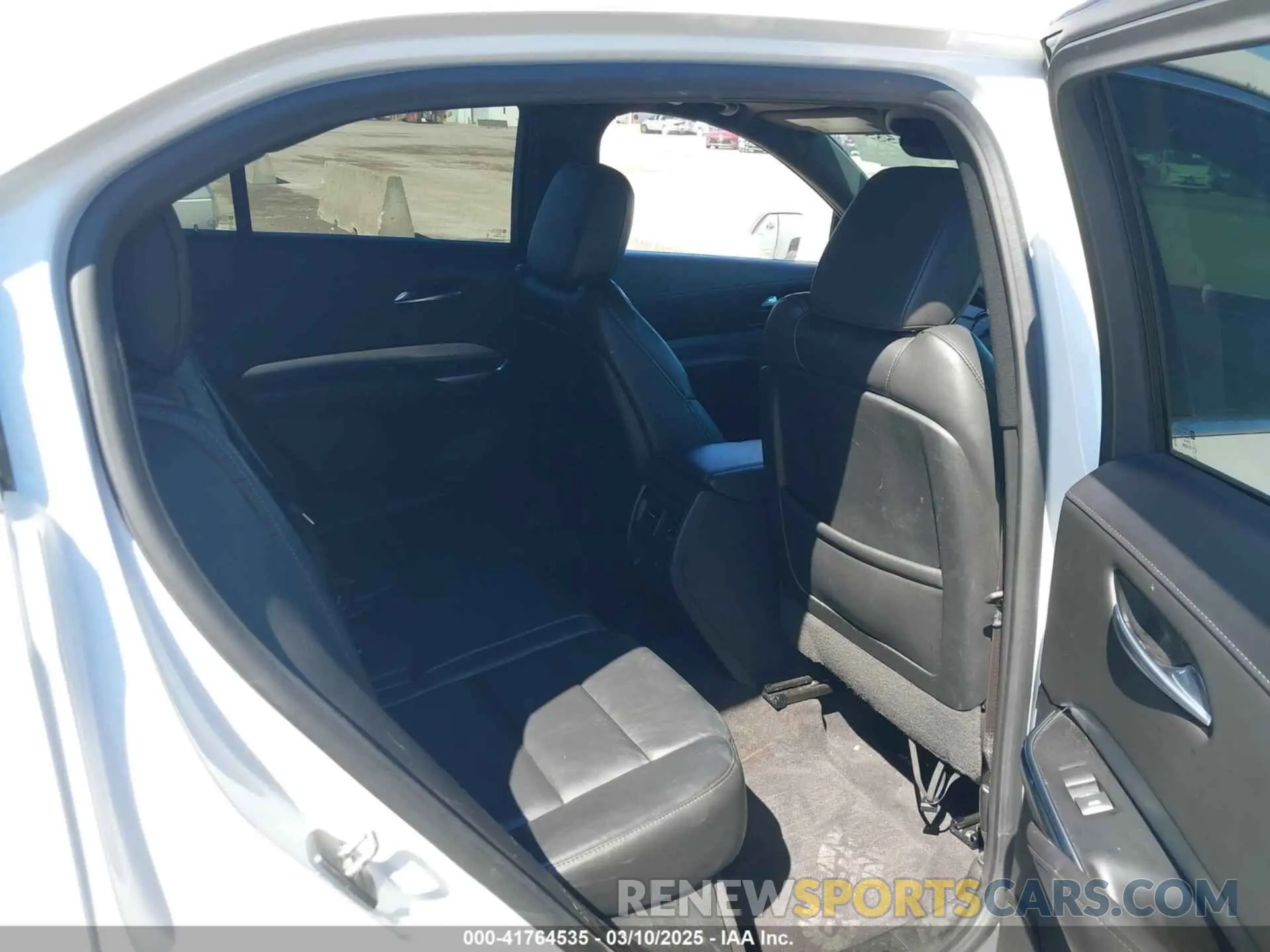 8 Photograph of a damaged car 1GYFZCR45LF138622 CADILLAC XT4 2020