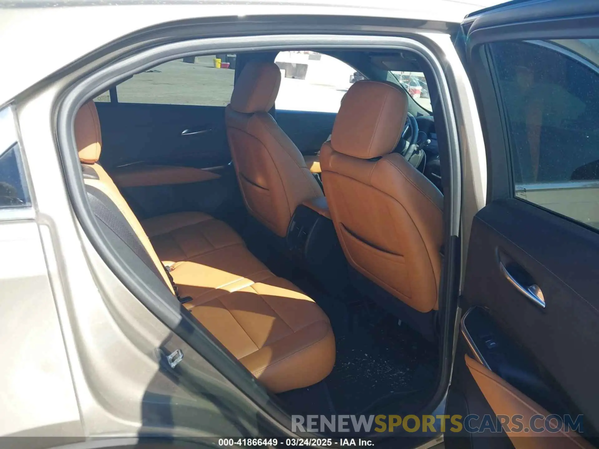 8 Photograph of a damaged car 1GYFZCR47LF052986 CADILLAC XT4 2020