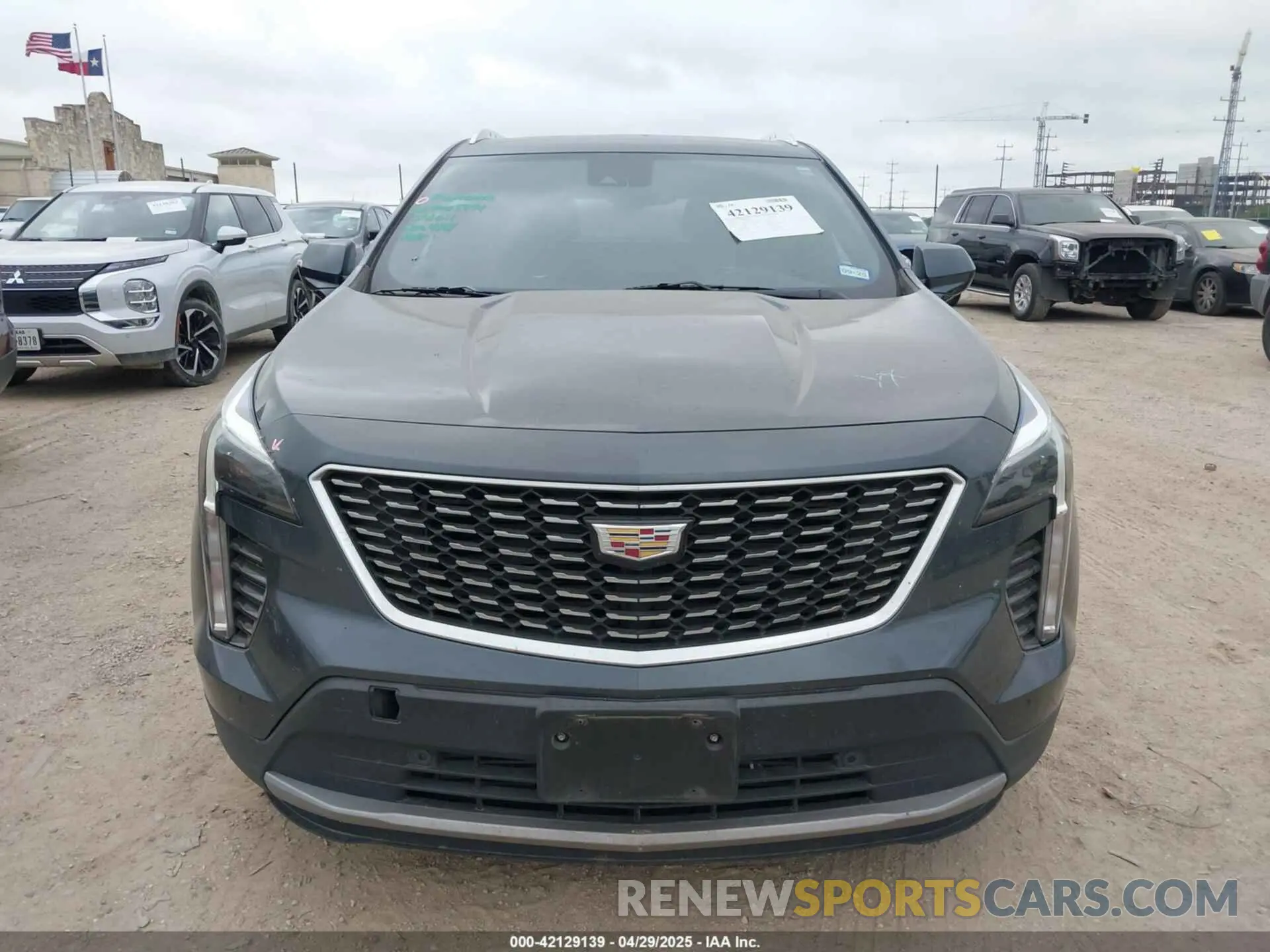 12 Photograph of a damaged car 1GYFZCR48LF068615 CADILLAC XT4 2020