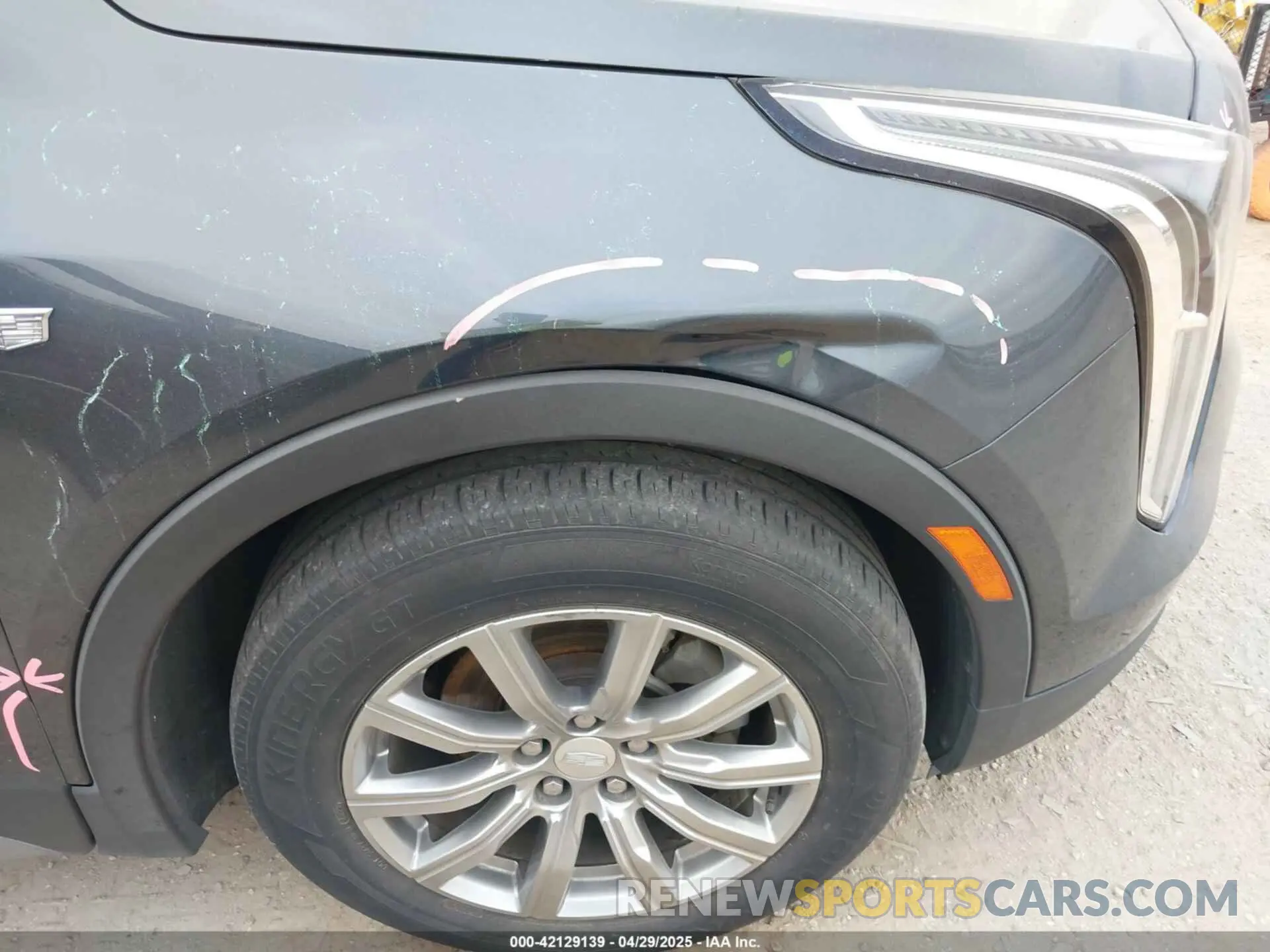 6 Photograph of a damaged car 1GYFZCR48LF068615 CADILLAC XT4 2020
