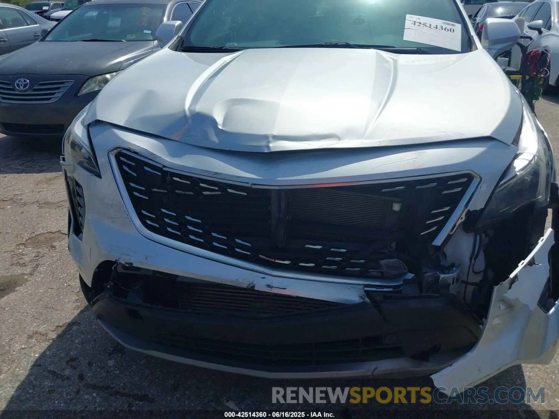 13 Photograph of a damaged car 1GYFZCR4XLF026740 CADILLAC XT4 2020