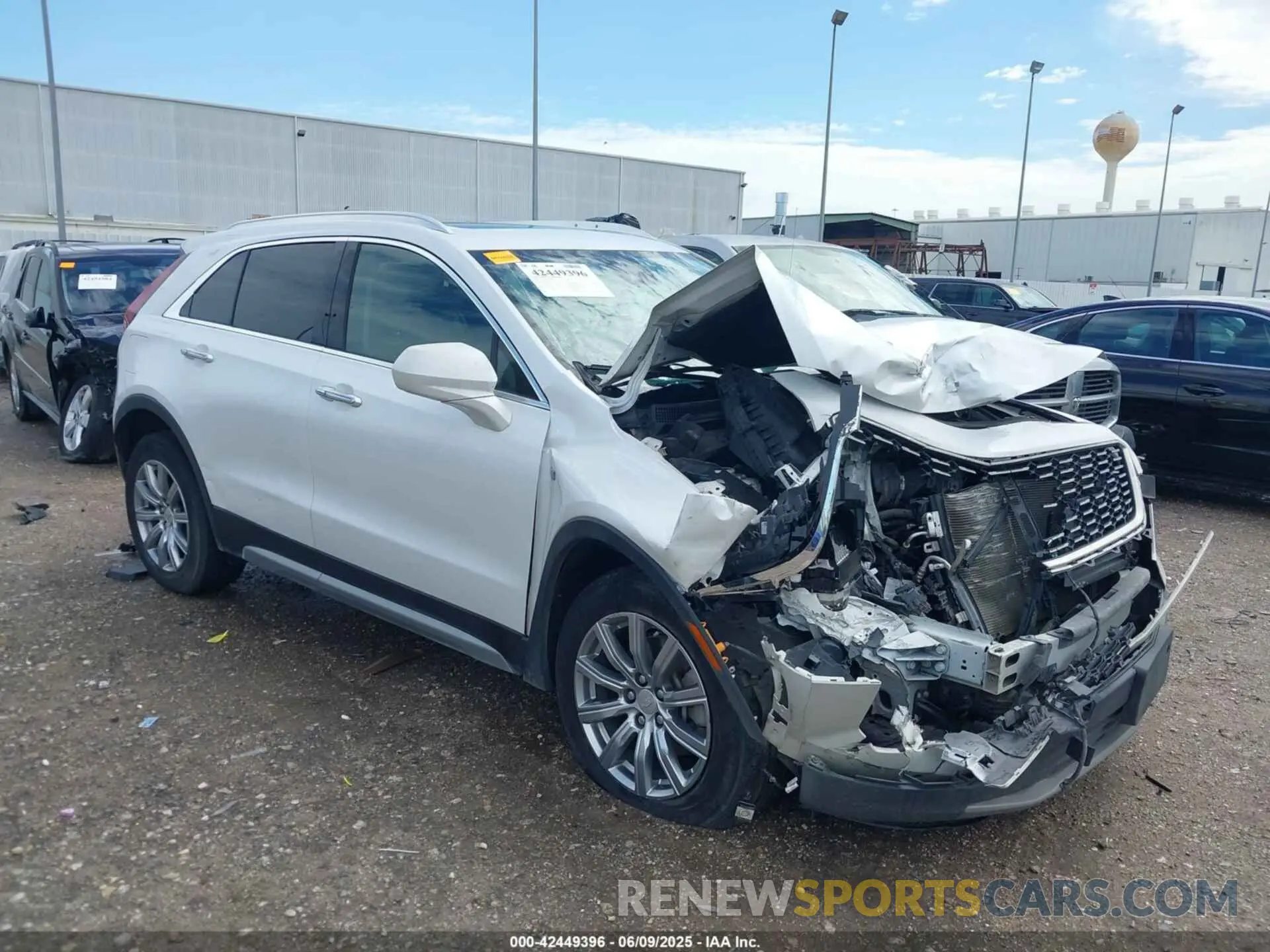 1 Photograph of a damaged car 1GYFZCR4XLF041500 CADILLAC XT4 2020