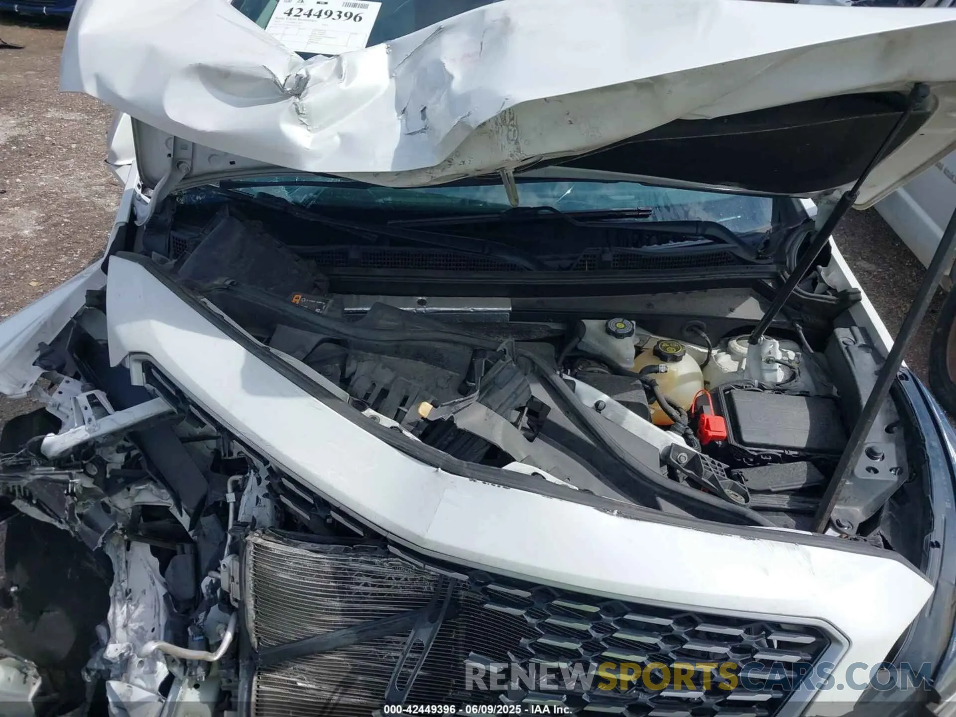 10 Photograph of a damaged car 1GYFZCR4XLF041500 CADILLAC XT4 2020