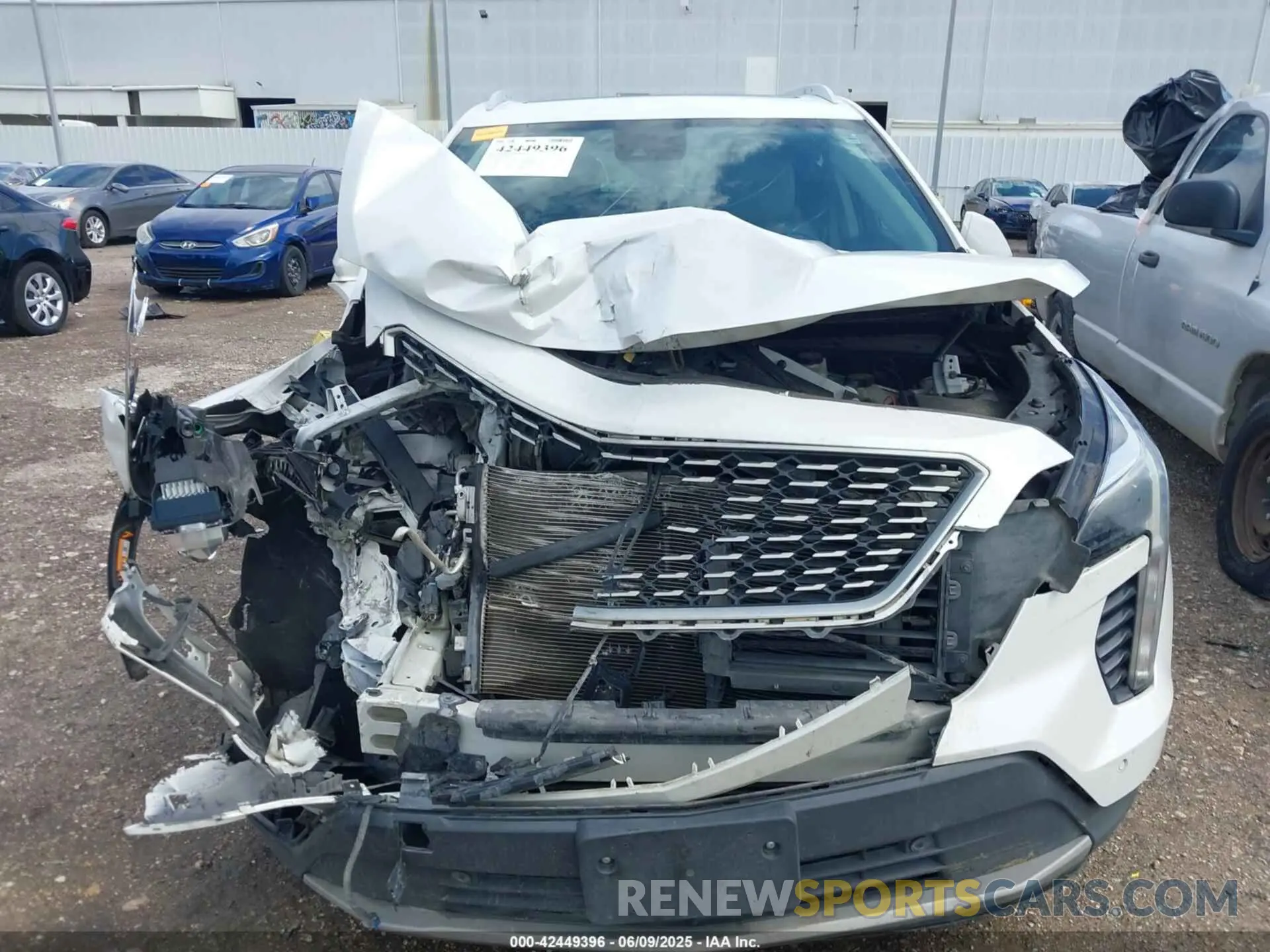 17 Photograph of a damaged car 1GYFZCR4XLF041500 CADILLAC XT4 2020