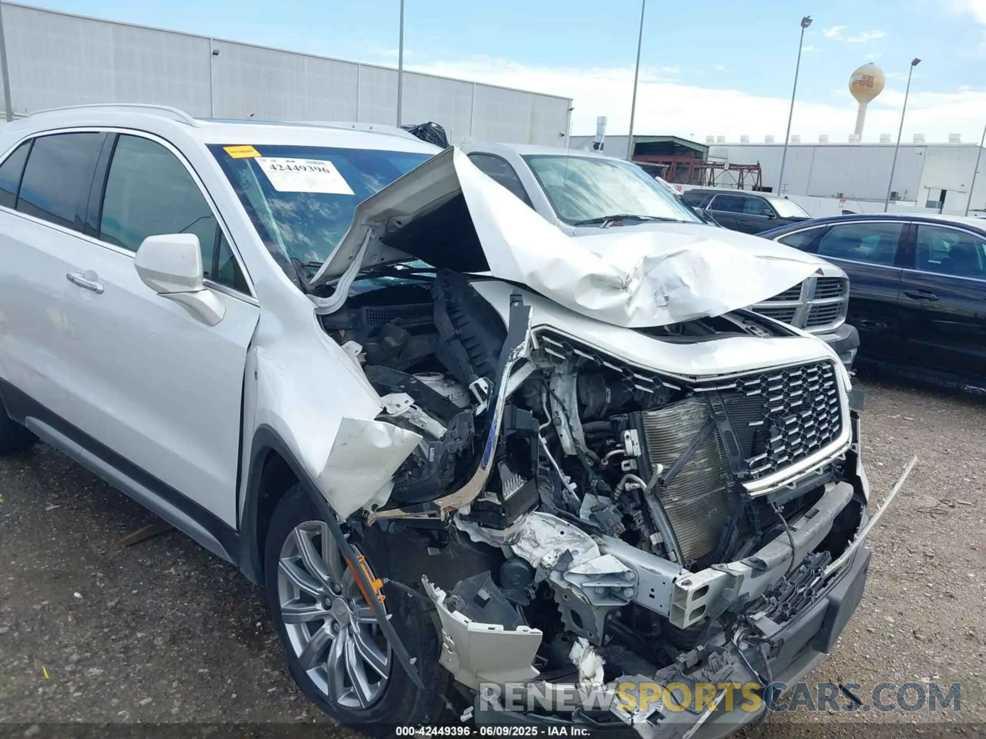 6 Photograph of a damaged car 1GYFZCR4XLF041500 CADILLAC XT4 2020