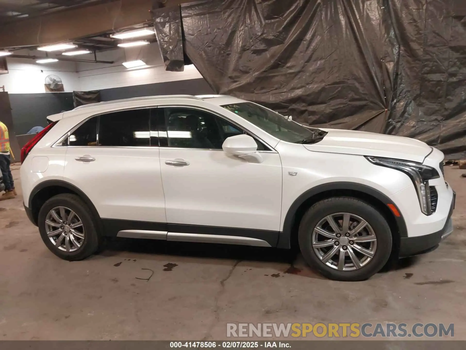 13 Photograph of a damaged car 1GYFZDR40LF146715 CADILLAC XT4 2020