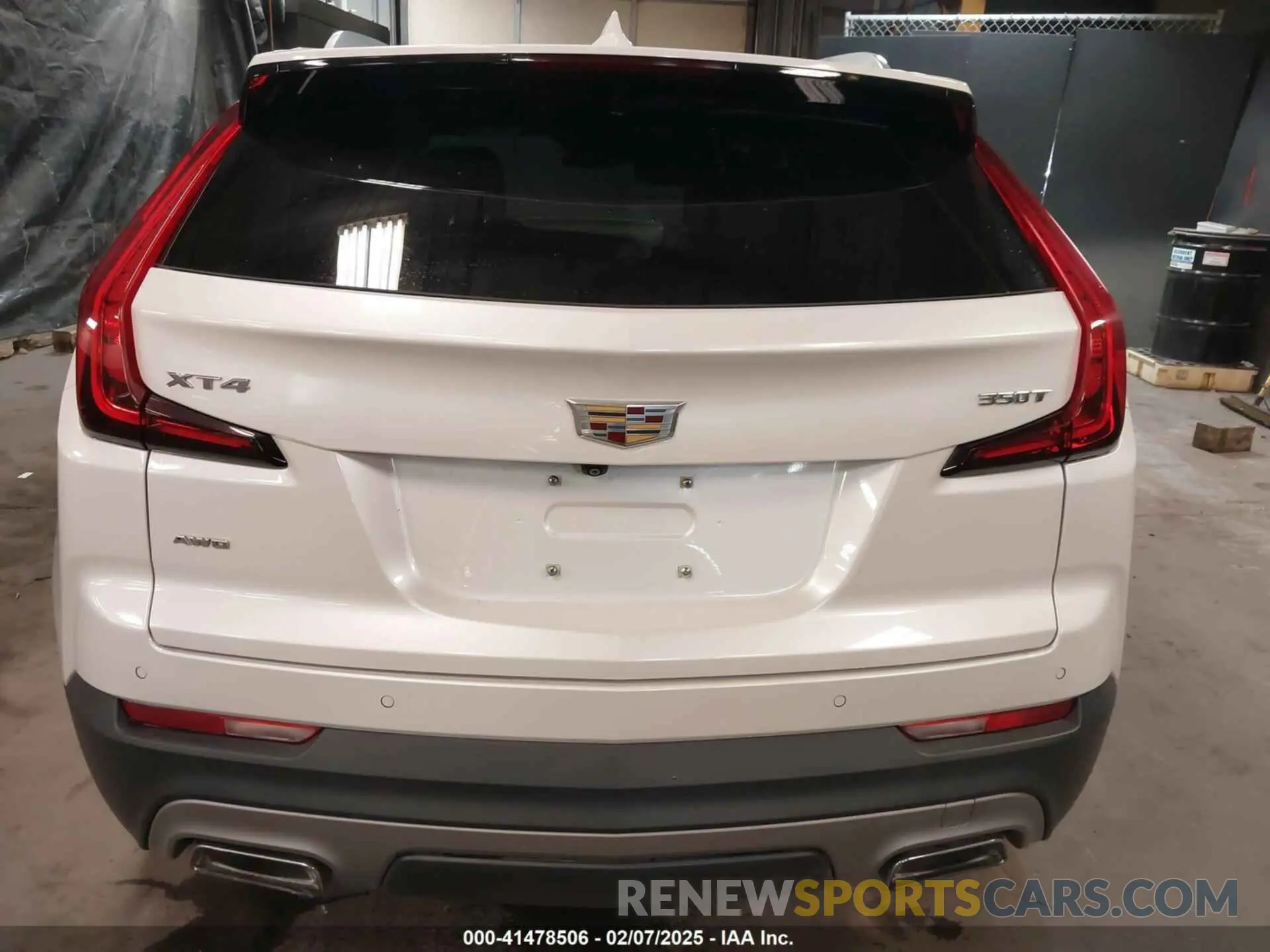16 Photograph of a damaged car 1GYFZDR40LF146715 CADILLAC XT4 2020