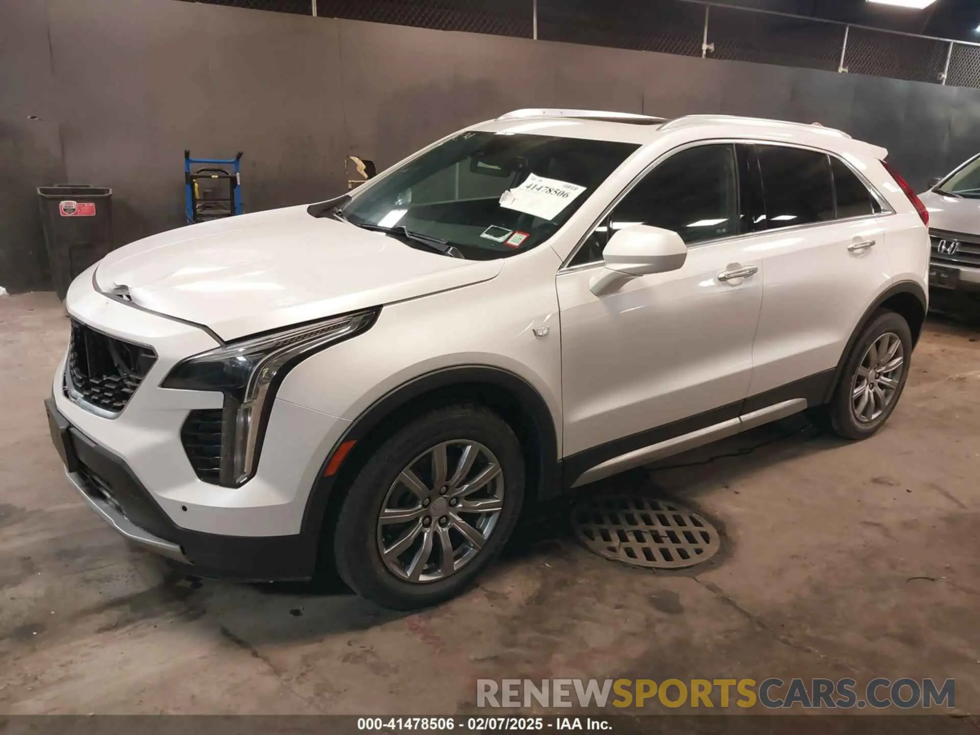 2 Photograph of a damaged car 1GYFZDR40LF146715 CADILLAC XT4 2020