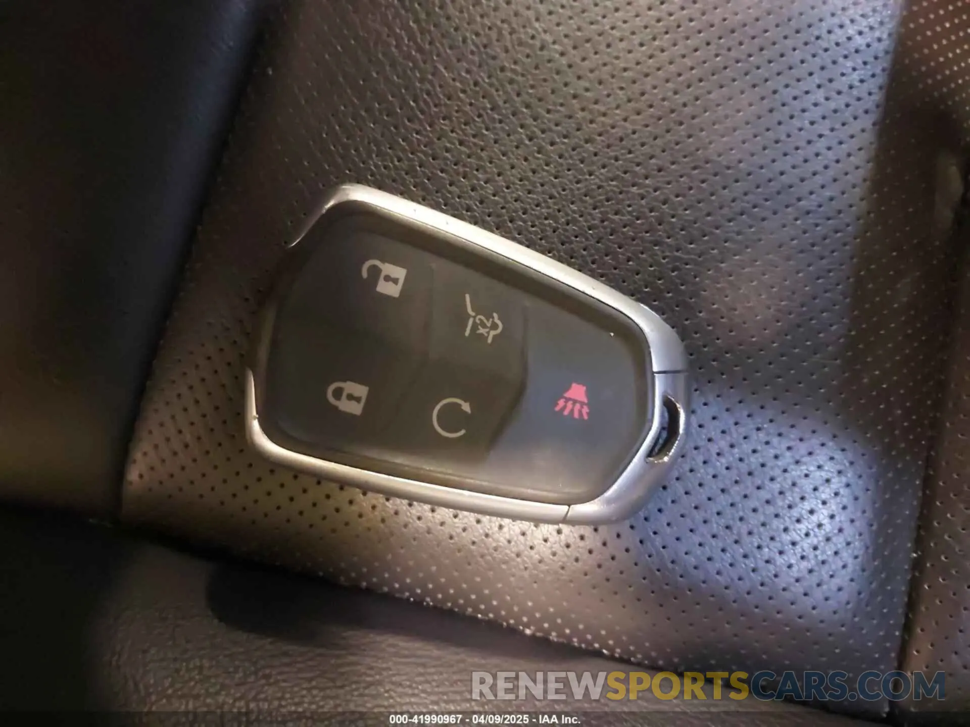 11 Photograph of a damaged car 1GYFZDR44LF068018 CADILLAC XT4 2020
