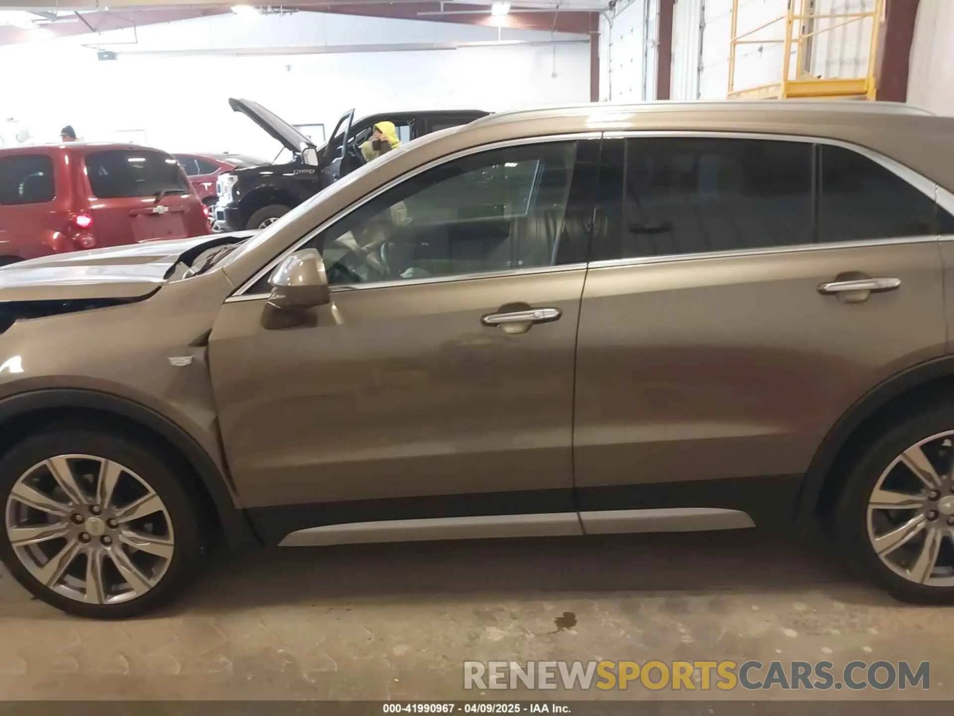 14 Photograph of a damaged car 1GYFZDR44LF068018 CADILLAC XT4 2020