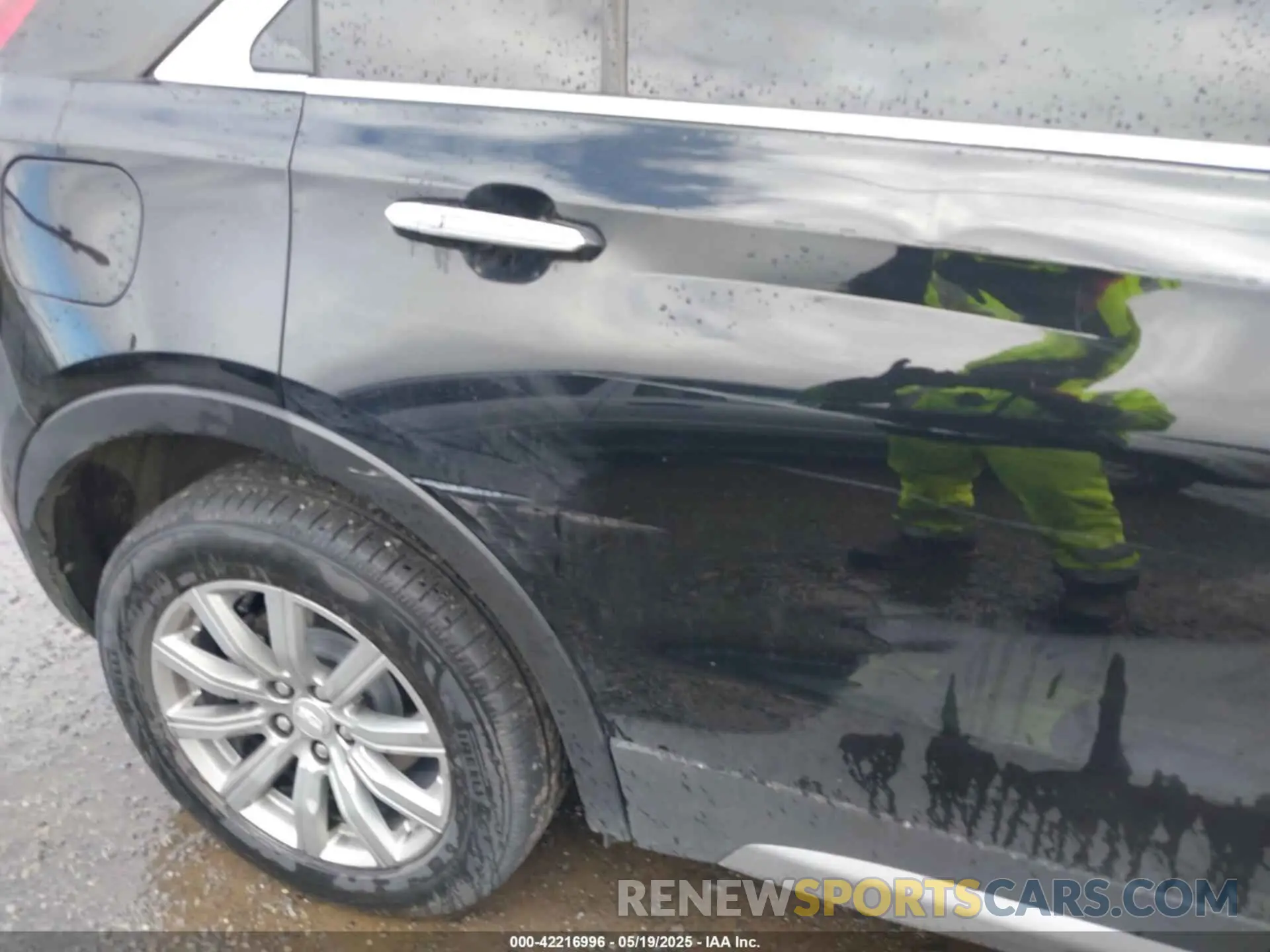 19 Photograph of a damaged car 1GYFZDR45LF049638 CADILLAC XT4 2020