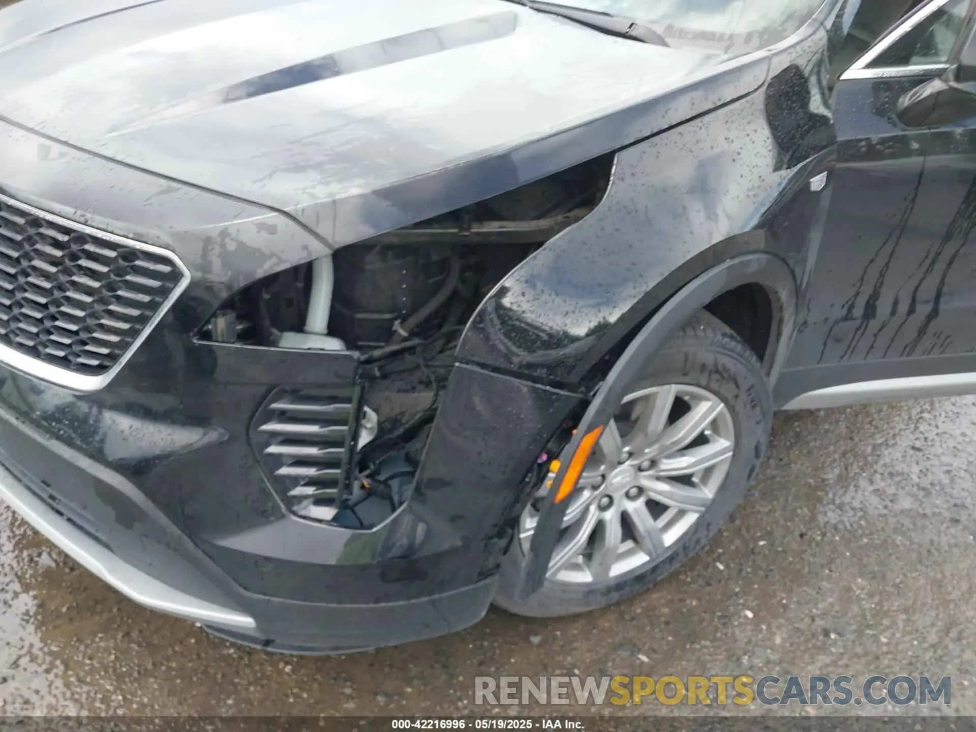 21 Photograph of a damaged car 1GYFZDR45LF049638 CADILLAC XT4 2020